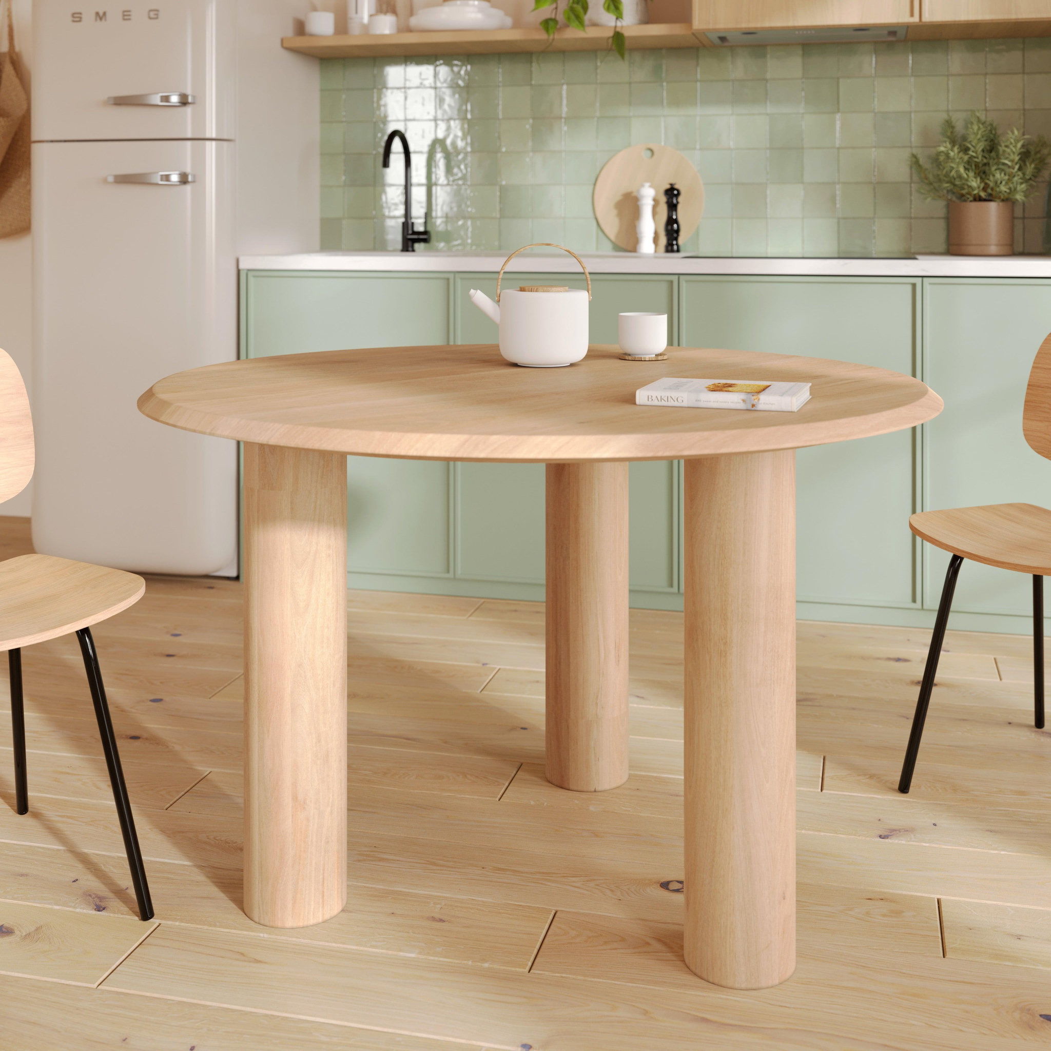 Voir la diapositive 2 : MAISON PAVANE Table ronde en bois de manguier 4 personnes-sacha