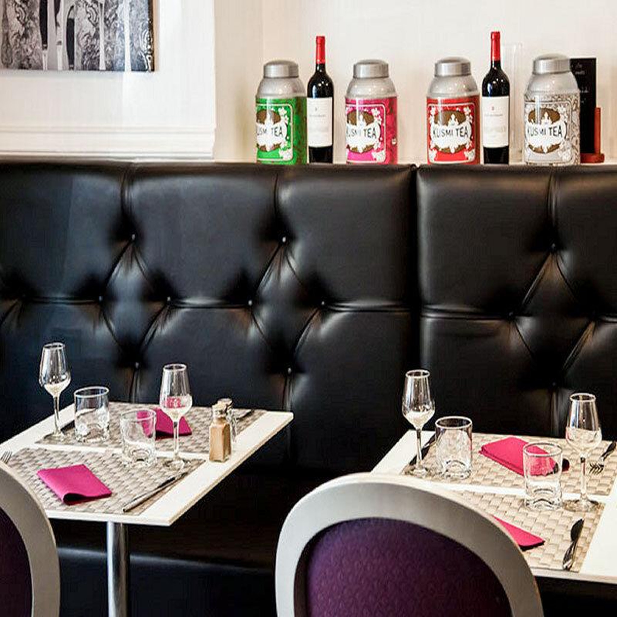 Voir la diapositive 3 : Smartbox Adresses gastronomiques : menu 3 plats avec champagne au restaurant le boudoir au cœur de nice - coffret cadeau gastronomie