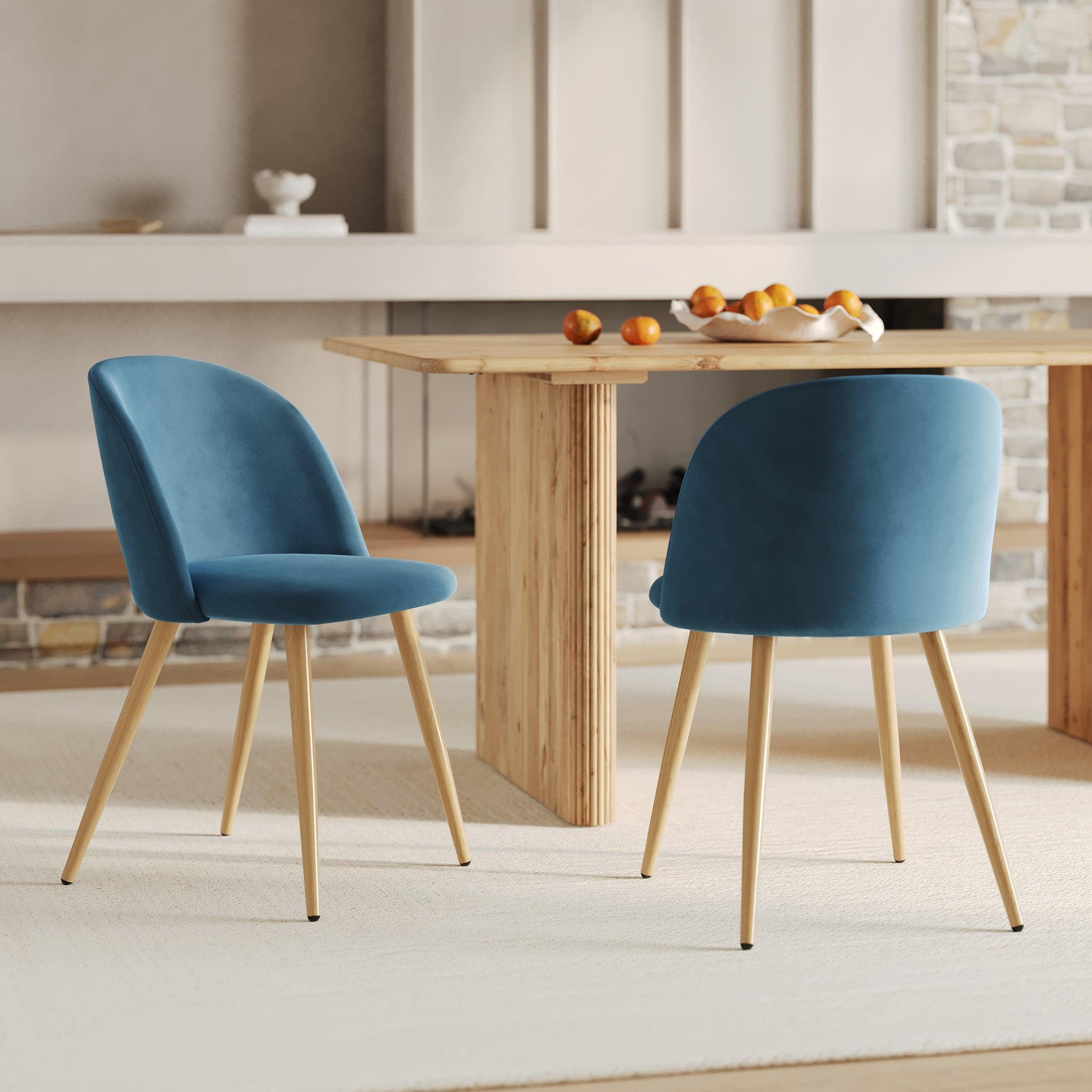 Voir la diapositive 2 : MAISON PAVANE Lot de 2 chaises en velours bleu et pieds en métal-cozy
