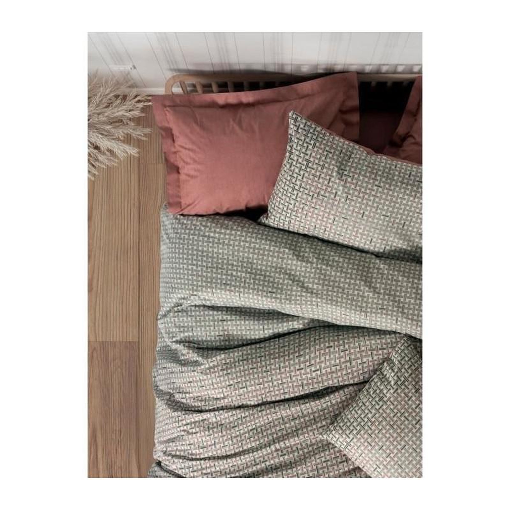 Voir la diapositive 3 : GENERIQUE Parure de lit - 129CTN64647 - 1 housse de couette 220 x 240 cm + 2 taies d'oreiller 60 x 60 cm - 100% coton ranforcé - Rouge