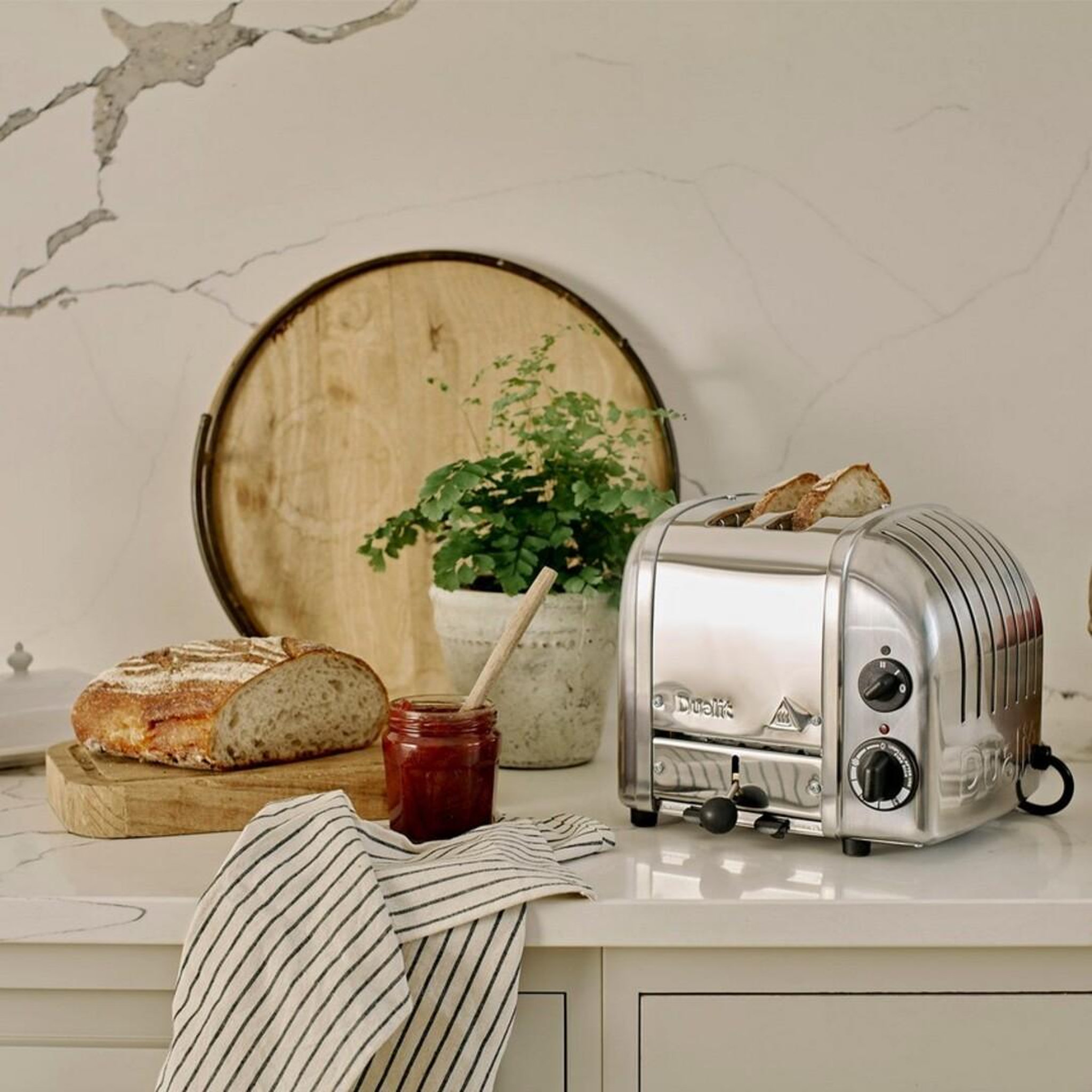 Voir la diapositive 6 : Dualit Grille-pain 2 fentes 1200w inox - 27030