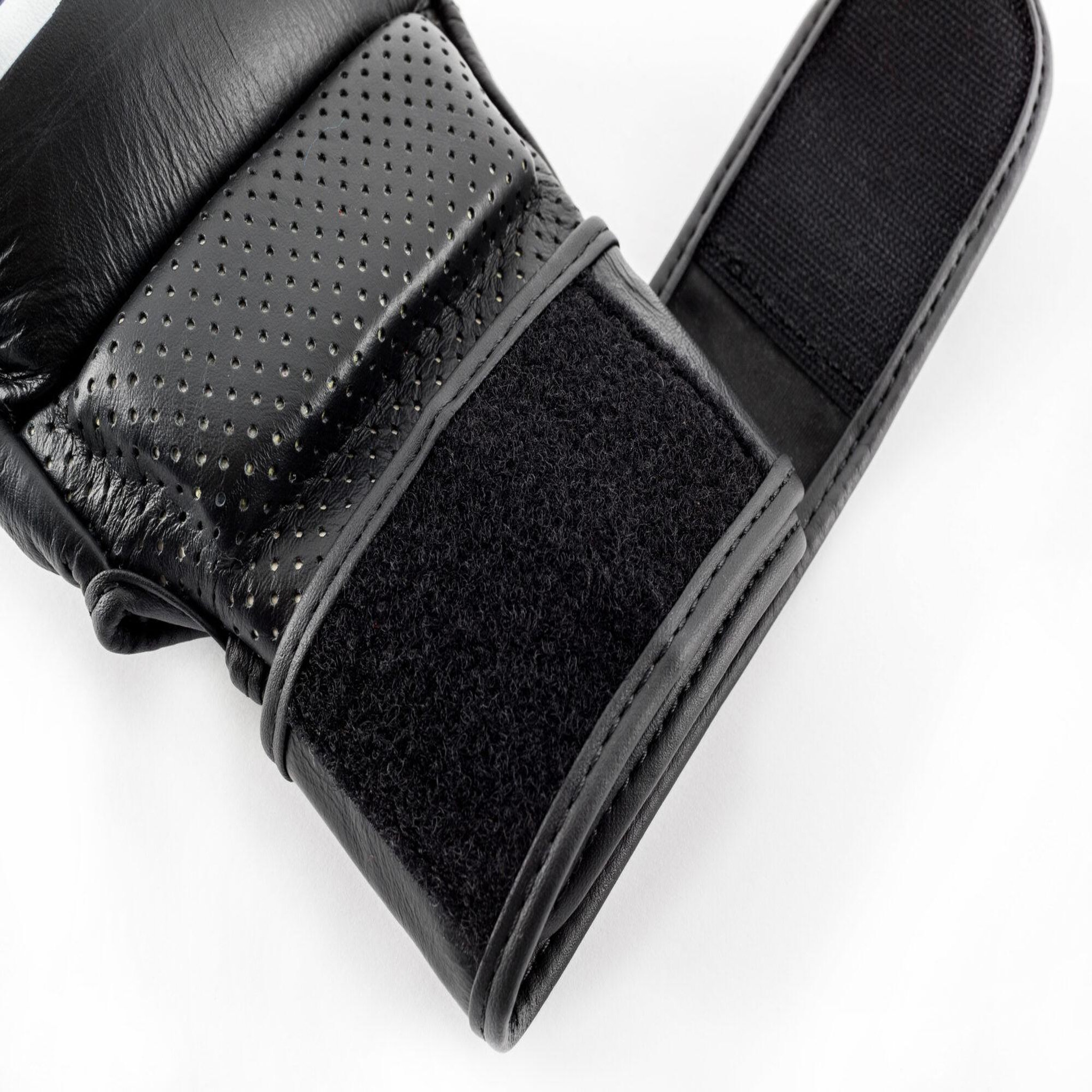 Voir la diapositive 5 : UFC Gants d'entraînement de Grappling / MMA  Sparring  Pro - UFC - Noir - Taille L/XL