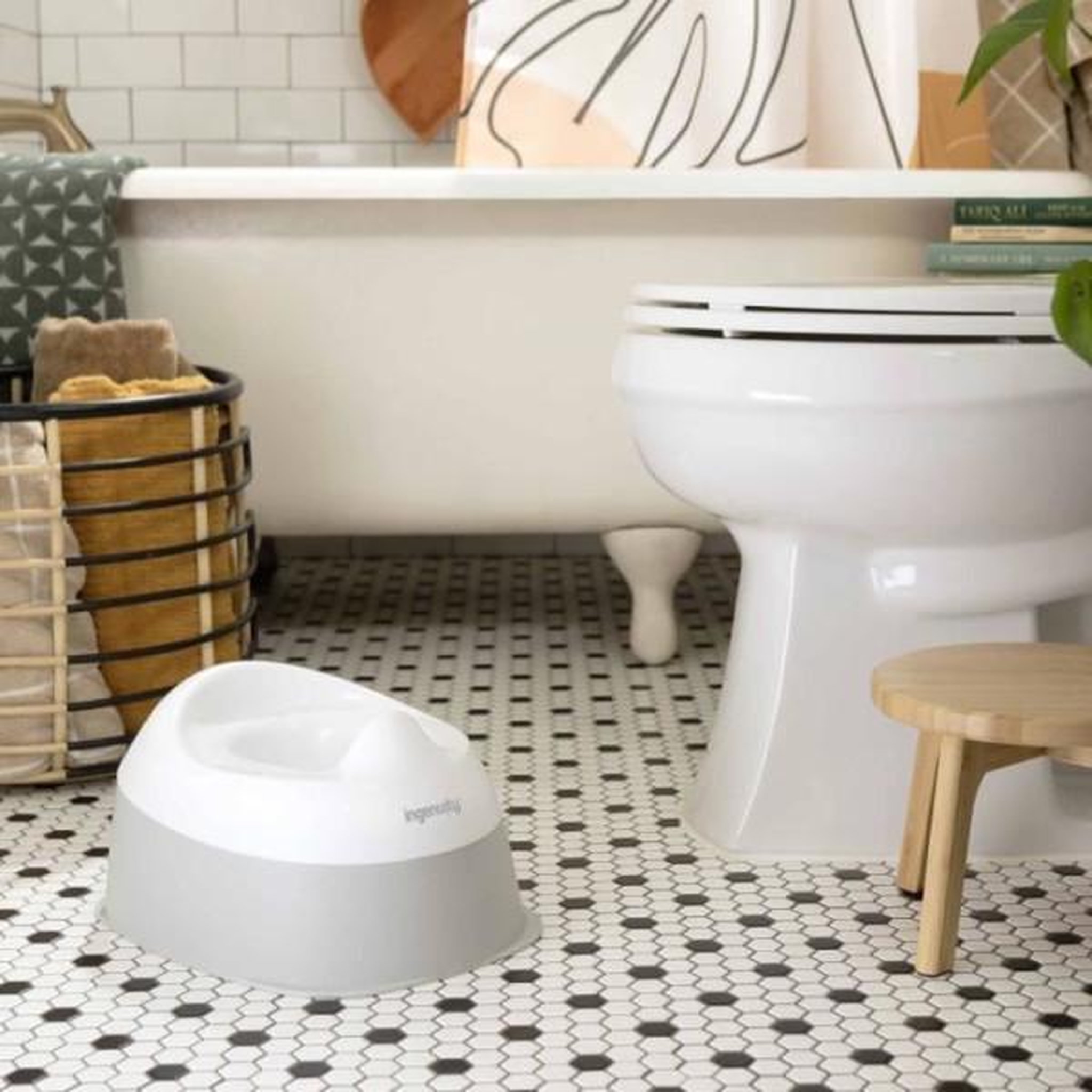Voir la diapositive 4 : MARKET24 INGENUITY Pot d'apprentissage avec cuvette amovible, Antidérapant, Assise ergonomique