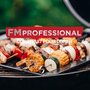 Voir la diapositive 5 : FM PROFESSIONAL Planche à découper, hêtre avec rigolle et collecteur de sang 34 x 20 cm, par 2 FM Professional Gourmet édition