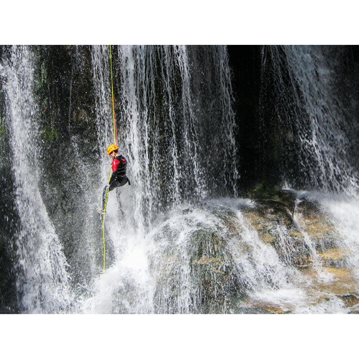 Smartbox Descente de 6h du canyon du Furon près de Grenoble - Coffret Cadeau Sport & Aventure