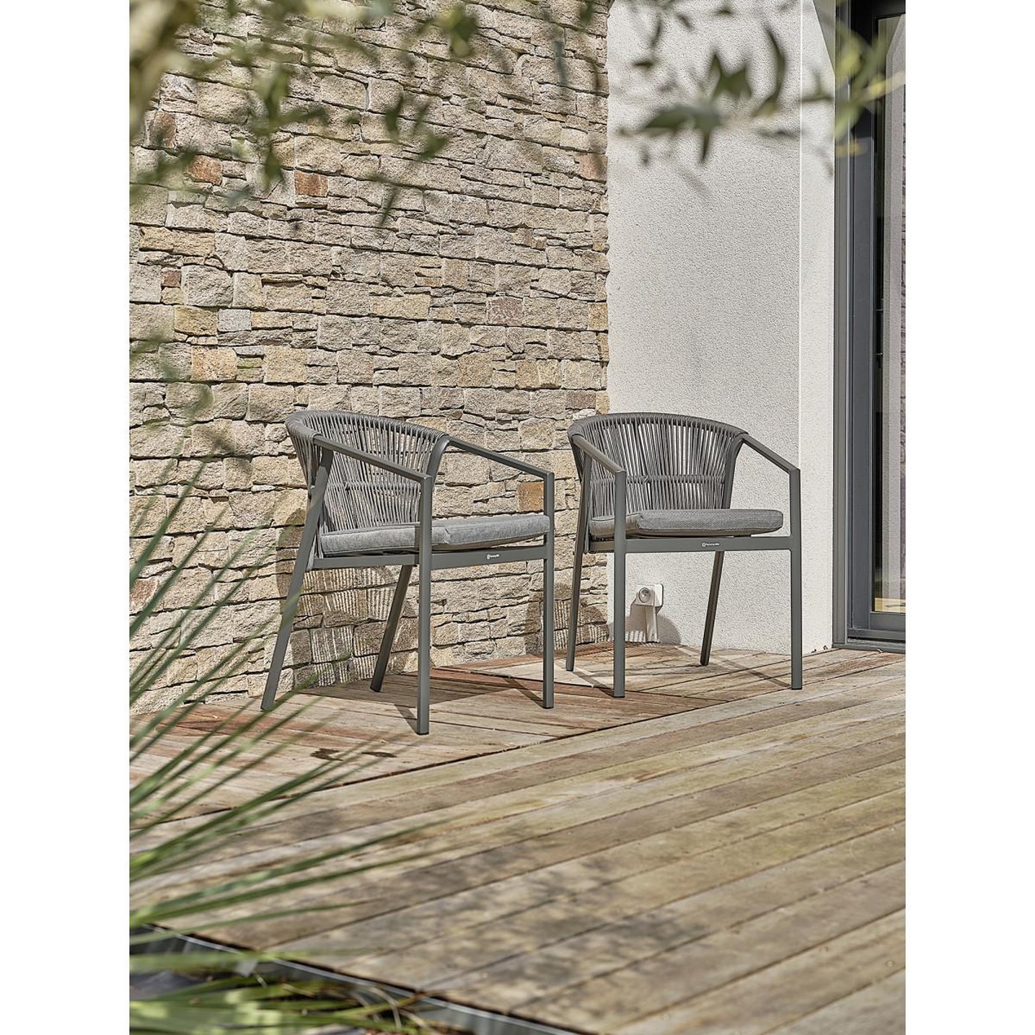 Voir la diapositive 2 : Paris Prix Lot de 2 fauteuils de jardin empilables  gambi  79cm anthracite