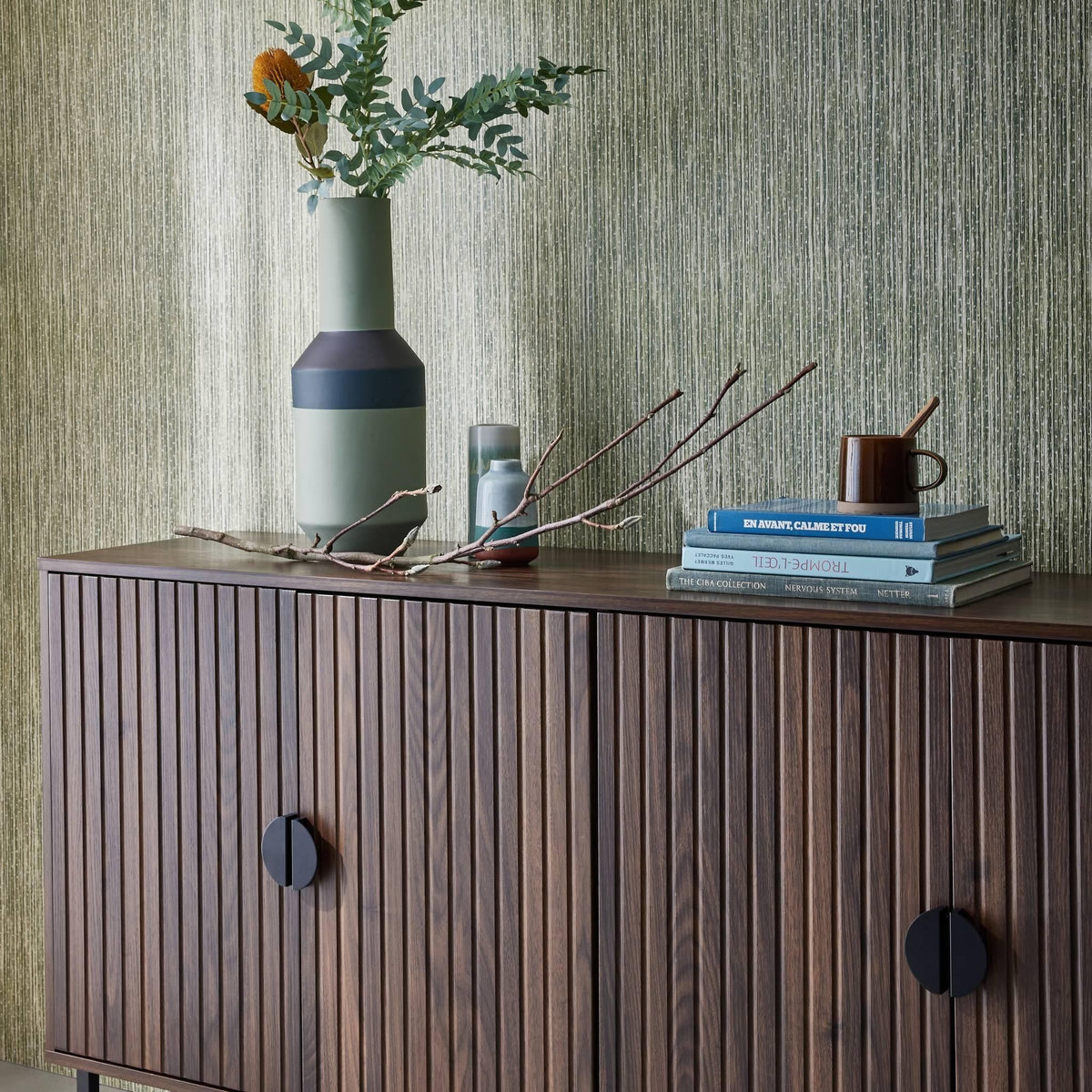 SWEEEK Buffet de rangement effet bois foncé. Bazalt. quatre portes. deux étagères. buffet haut. vaisselier. L 157.5 x l 39 x H 83cm