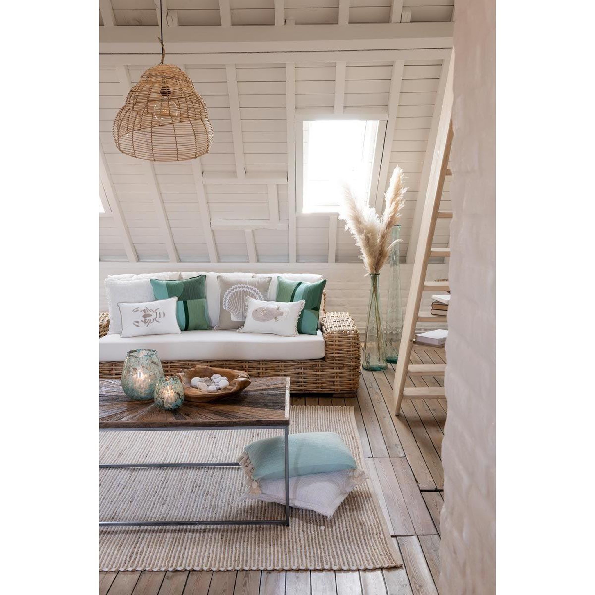 Voir la diapositive 5 : J-LINE Lampe suspension bambou  escargot  55cm naturel