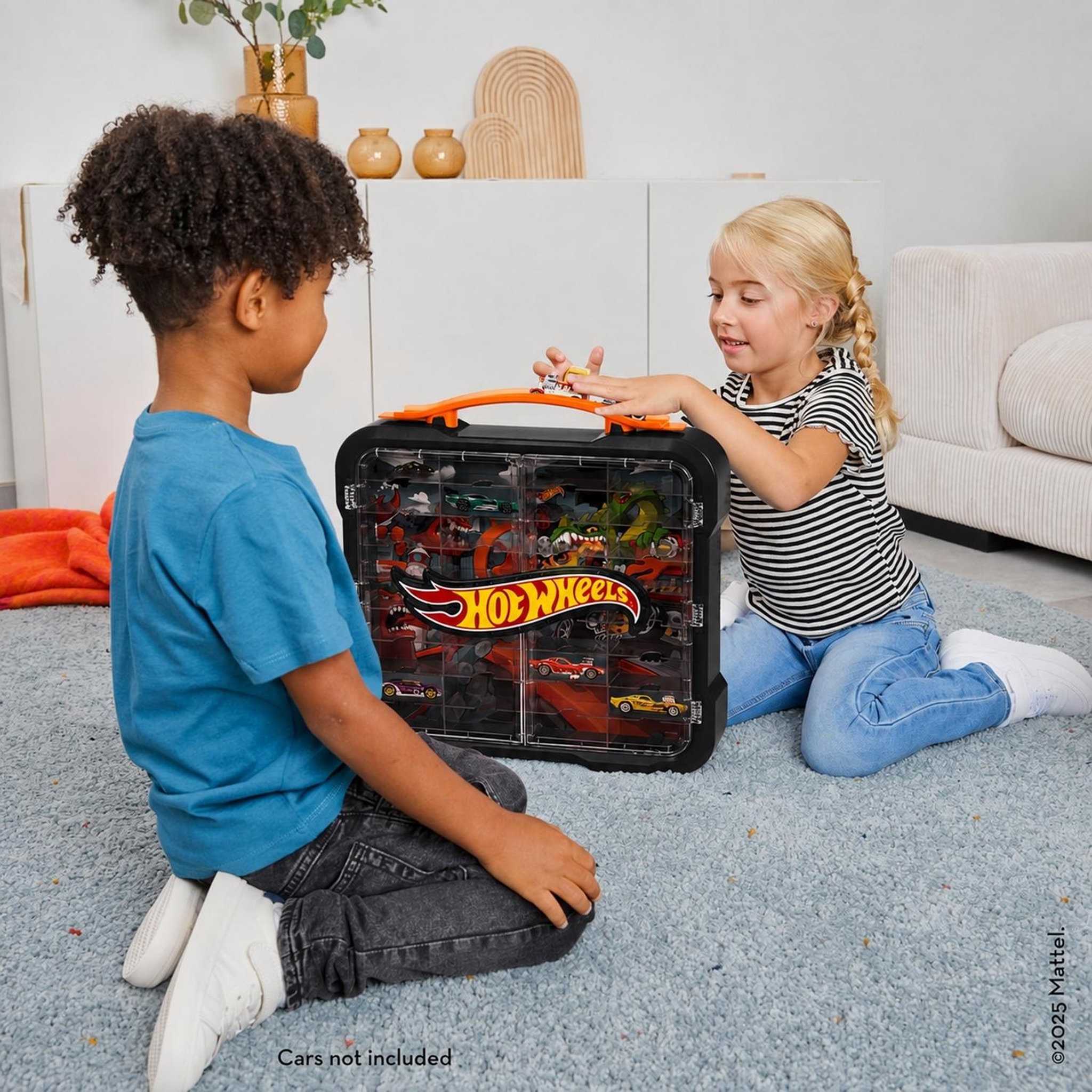 Voir la diapositive 2 : THEO KLEIN Hot Wheels - Mallette de collection pour 36 voitures