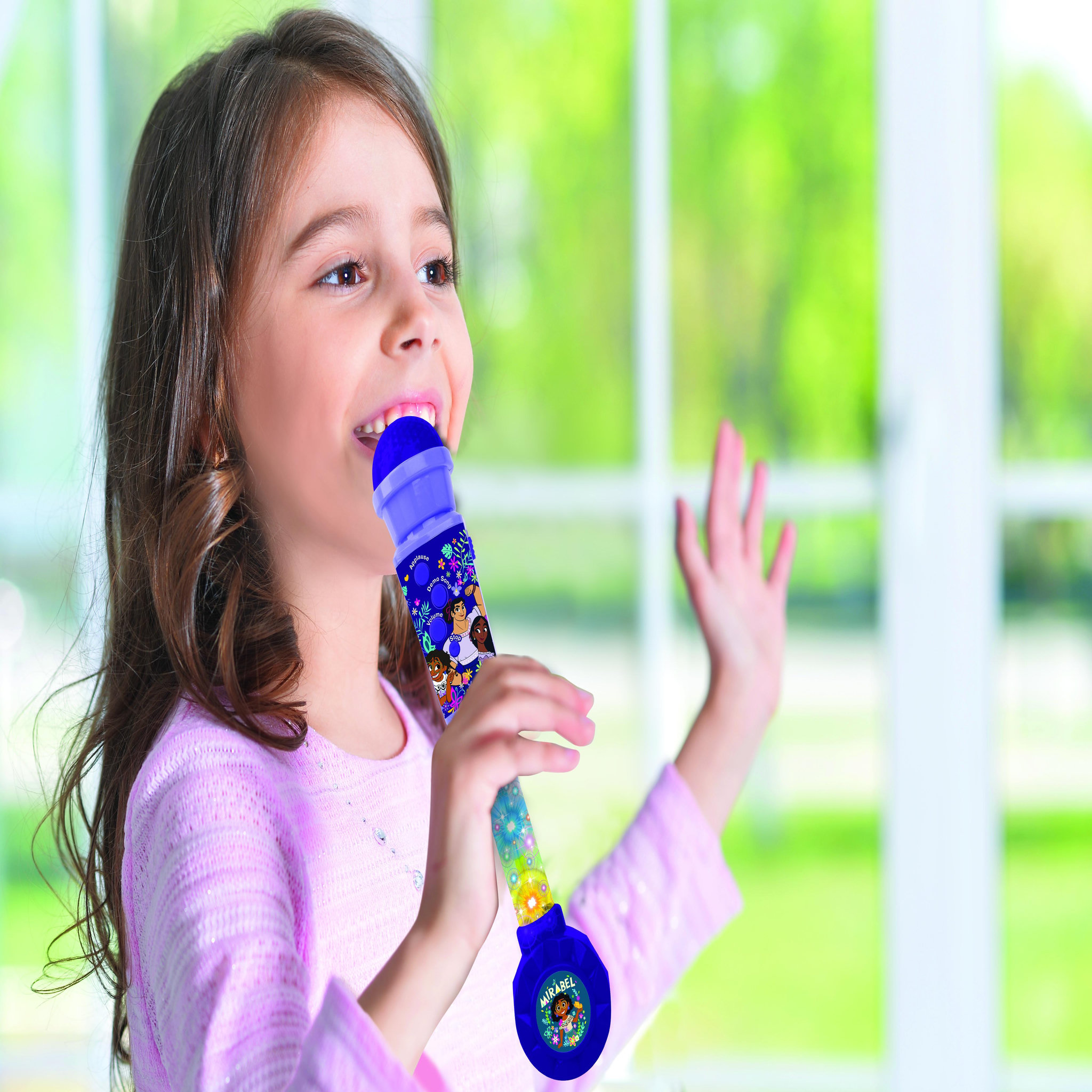 Voir la diapositive 5 : Lexibook Microphone Encanto avec tube lumineux et enceinte