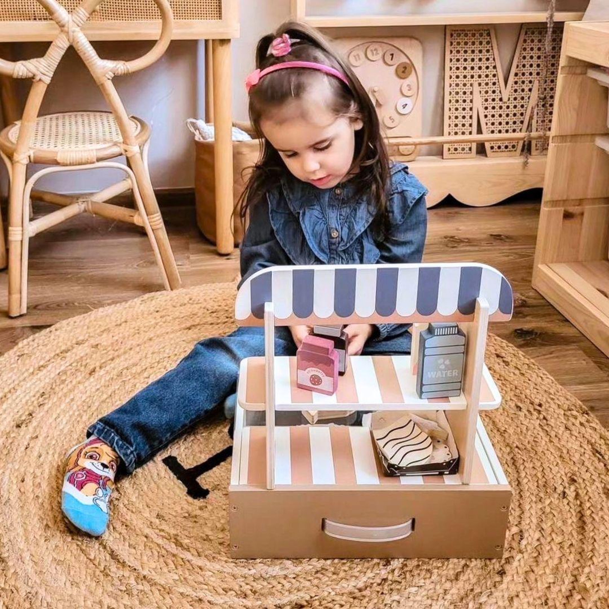 Voir la diapositive 5 : MAMABRUM Marchande Enfant Patisserie Bois Mamabrum Mallette 24 Pcs 30x22x35 cm 3 Ans