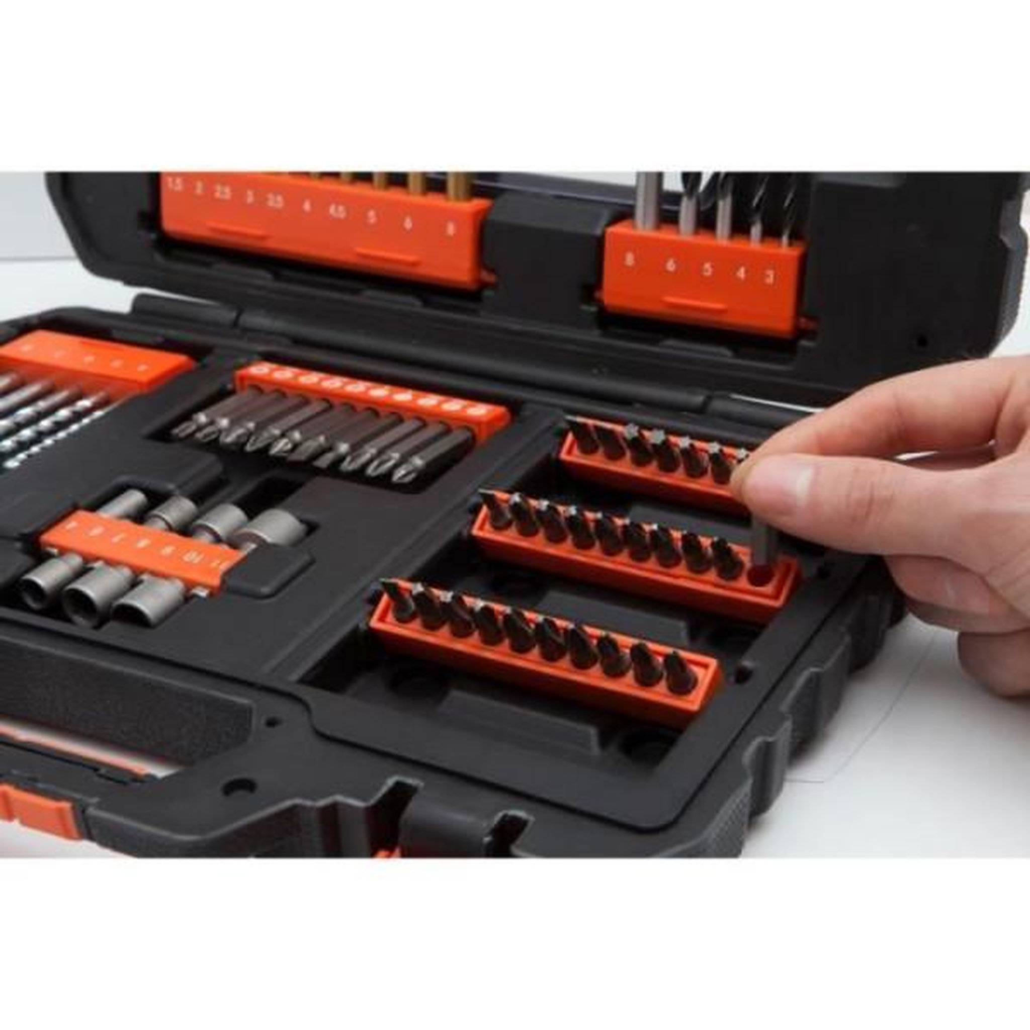 Voir la diapositive 2 : Black et Decker Coffret Vissage Perçage BLACK+DECKER A7231-XJ - 76 Accessoires Forets, Douilles, Embouts