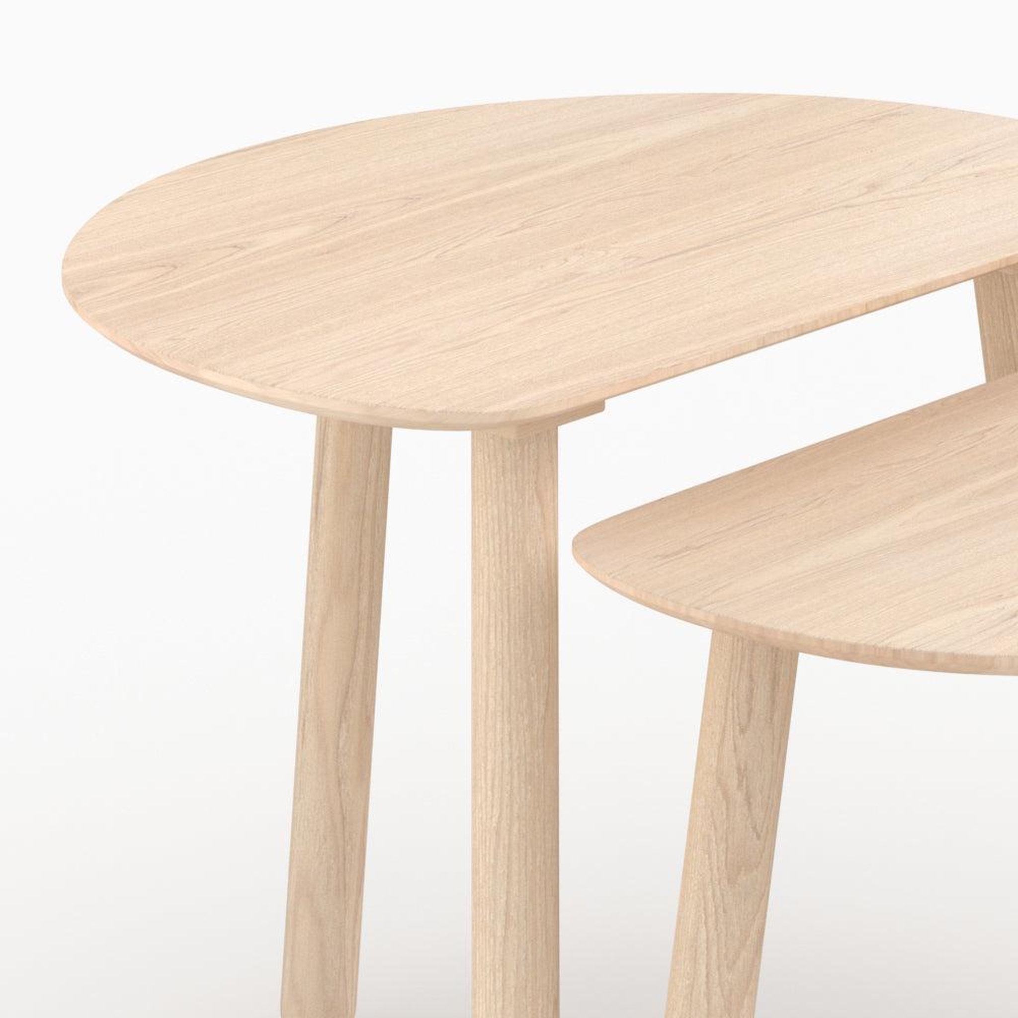 Voir la diapositive 6 : MAISON PAVANE Tables gigognes en bois de frêne effet blanchi-montaine