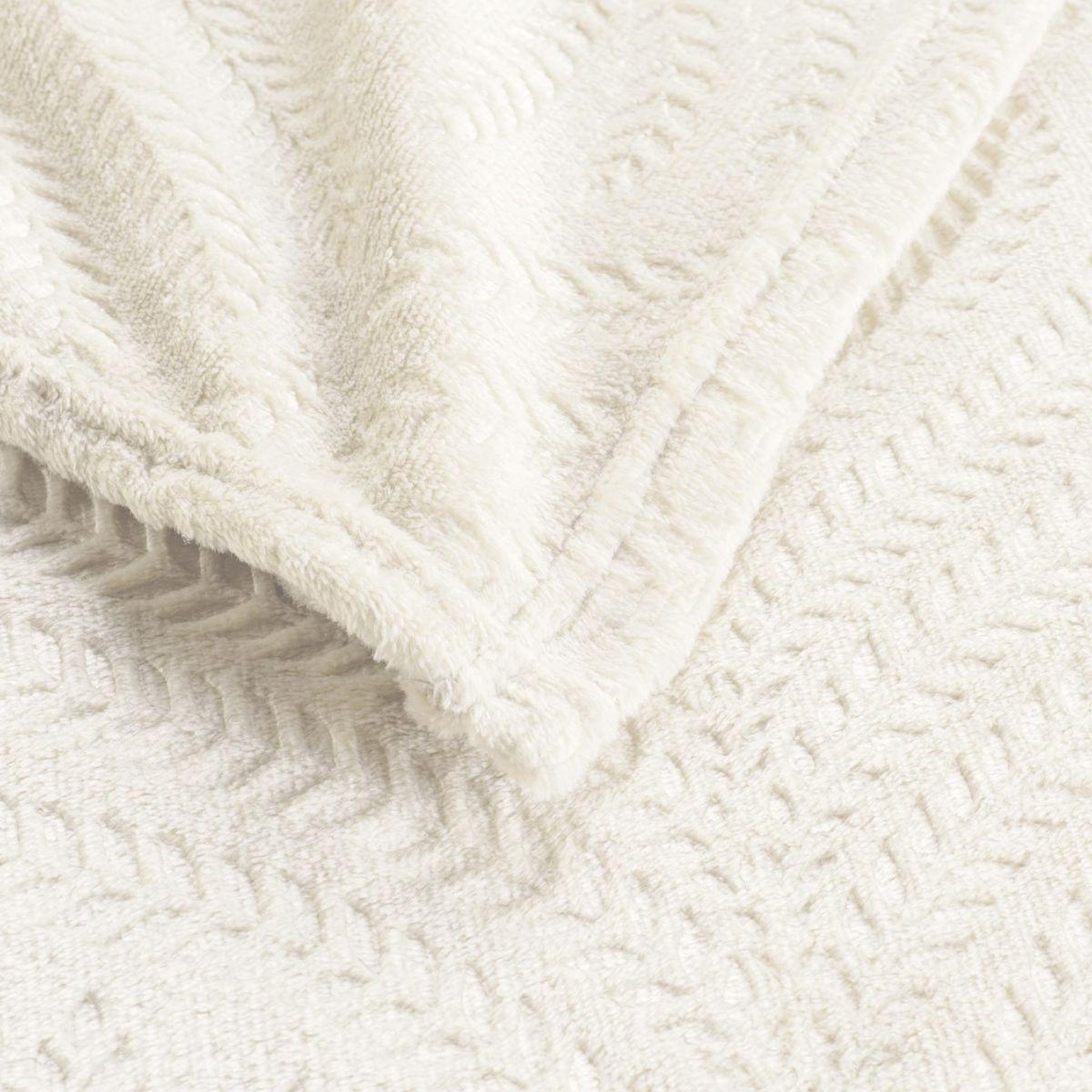 Voir la diapositive 2 : Douceur d'Intérieur Plaid uni en flanelle  nelia  125x150cm naturel