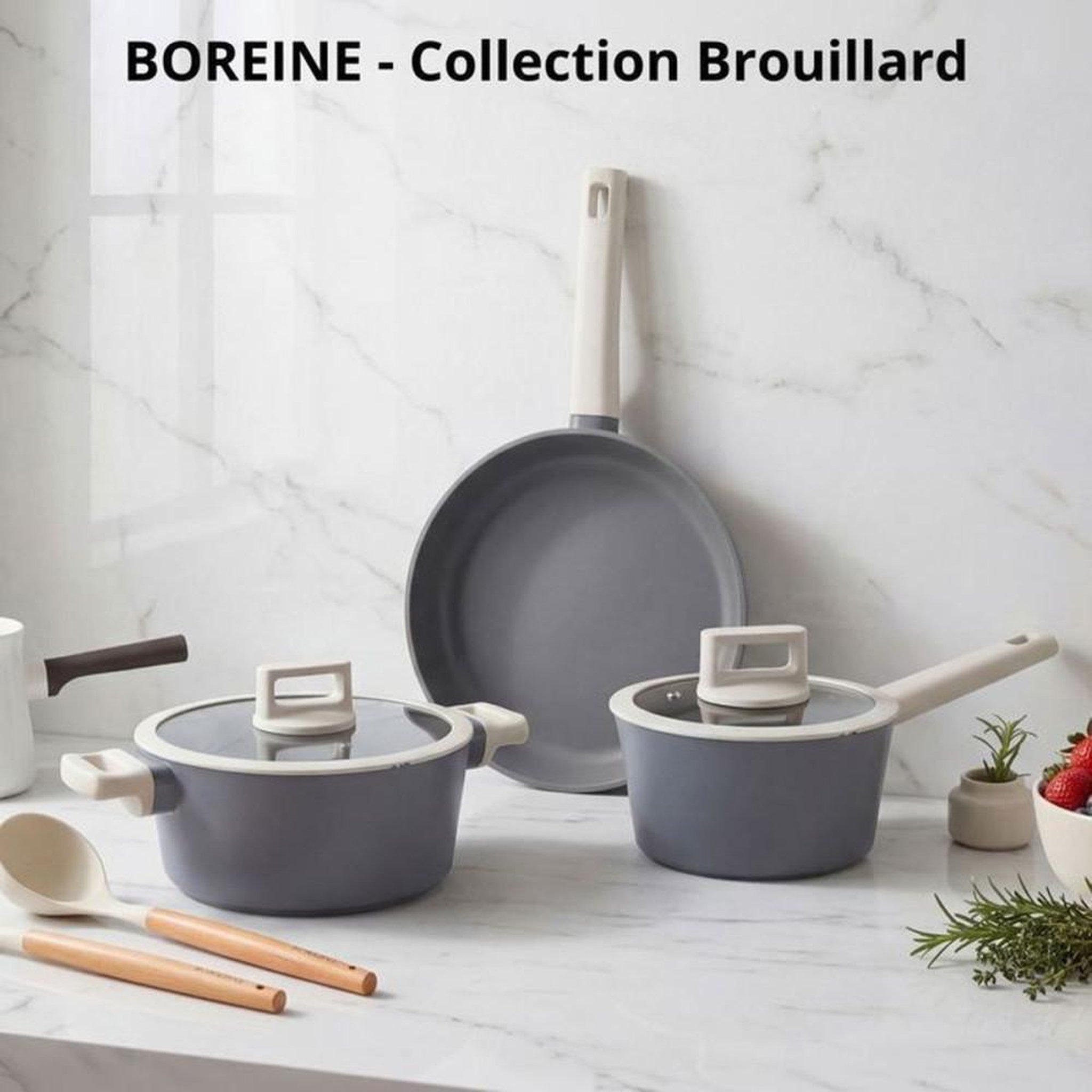 Voir la diapositive 6 : Set de batterie de cuisine 5 pièces à revêtement granit antiadhésif gris, compatible induction, poêle 24 cm, casserole 18 cm, fait-tout 24 cm et couvercles silicone hermétiques