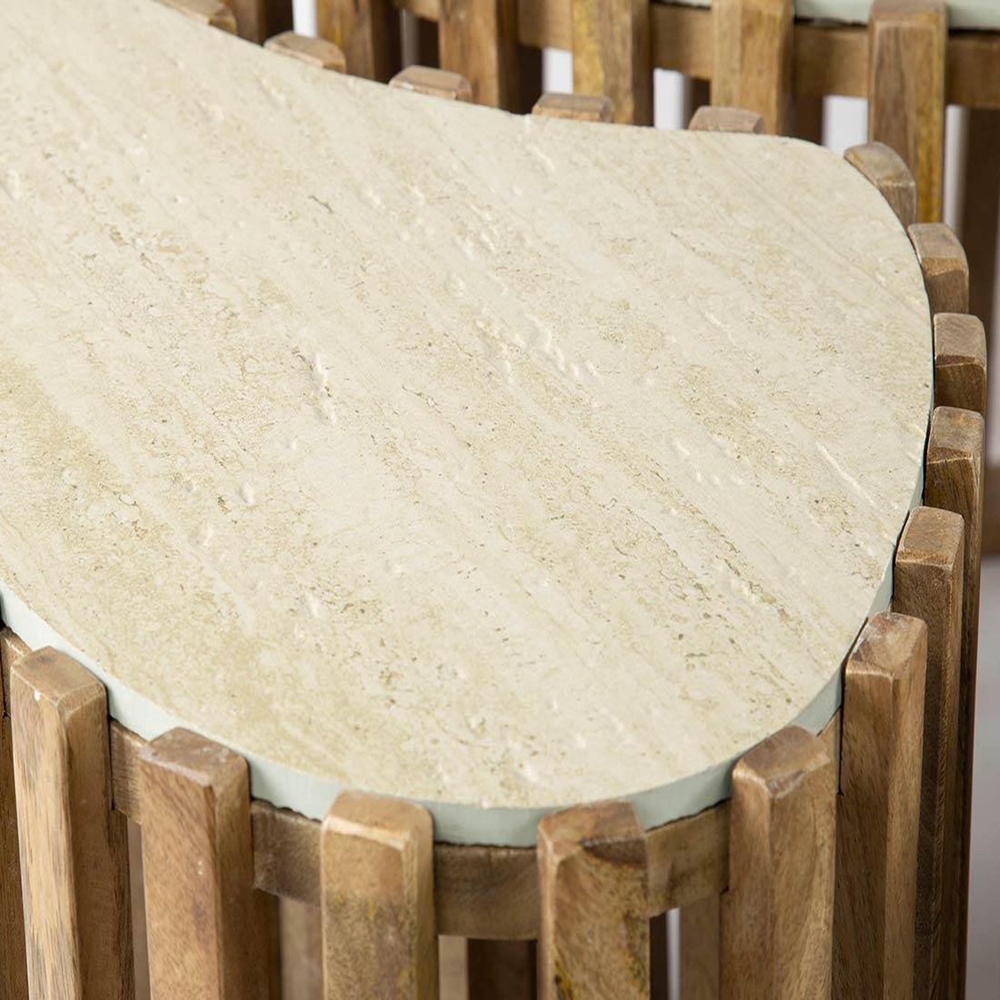 Voir la diapositive 4 : BEST MOBILIER Jade - lot de 3 tables basses gigognes effet travertin - pieds en bois massif de manguier - 90, 70 et 50 cm