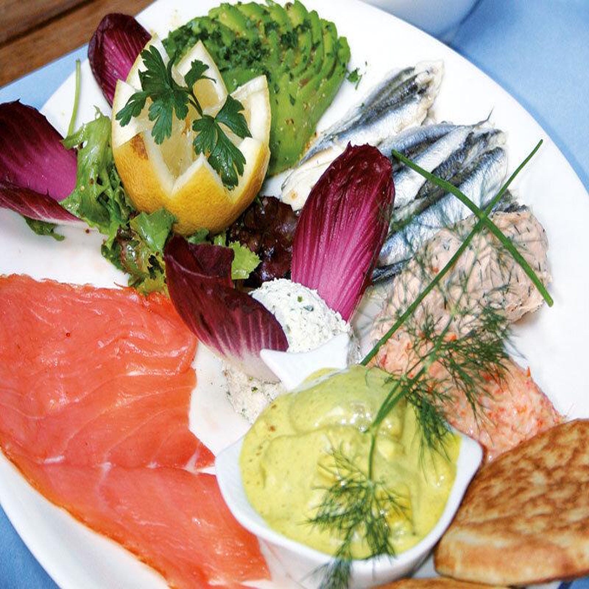 Voir la diapositive 5 : Smartbox Dîner menu 3 plats pour 2 personnes au laksøn à lille - coffret cadeau gastronomie