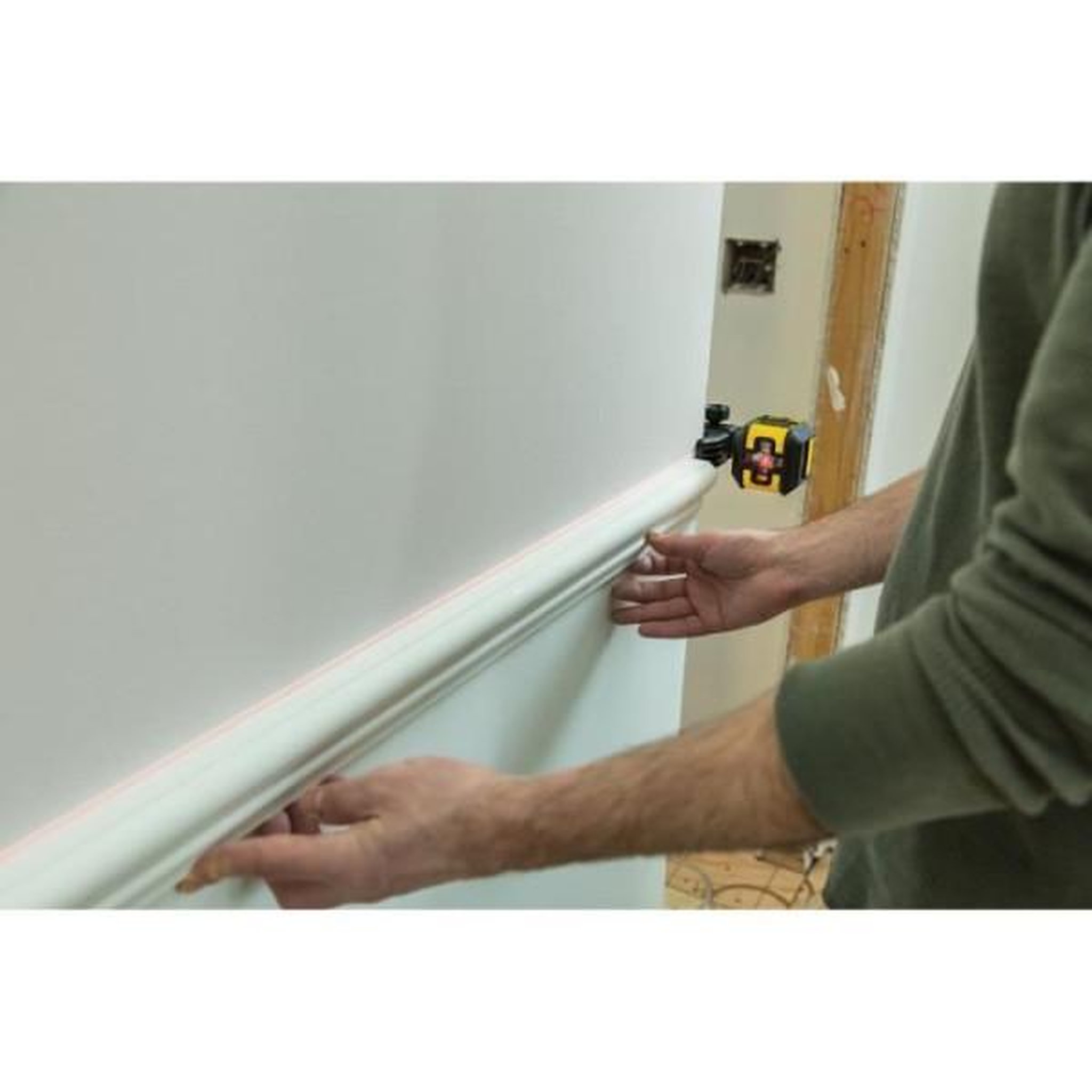 Voir la diapositive 6 : Stanley Niveau Laser Croix - STANLEY - STHT77498-1 - Rouge