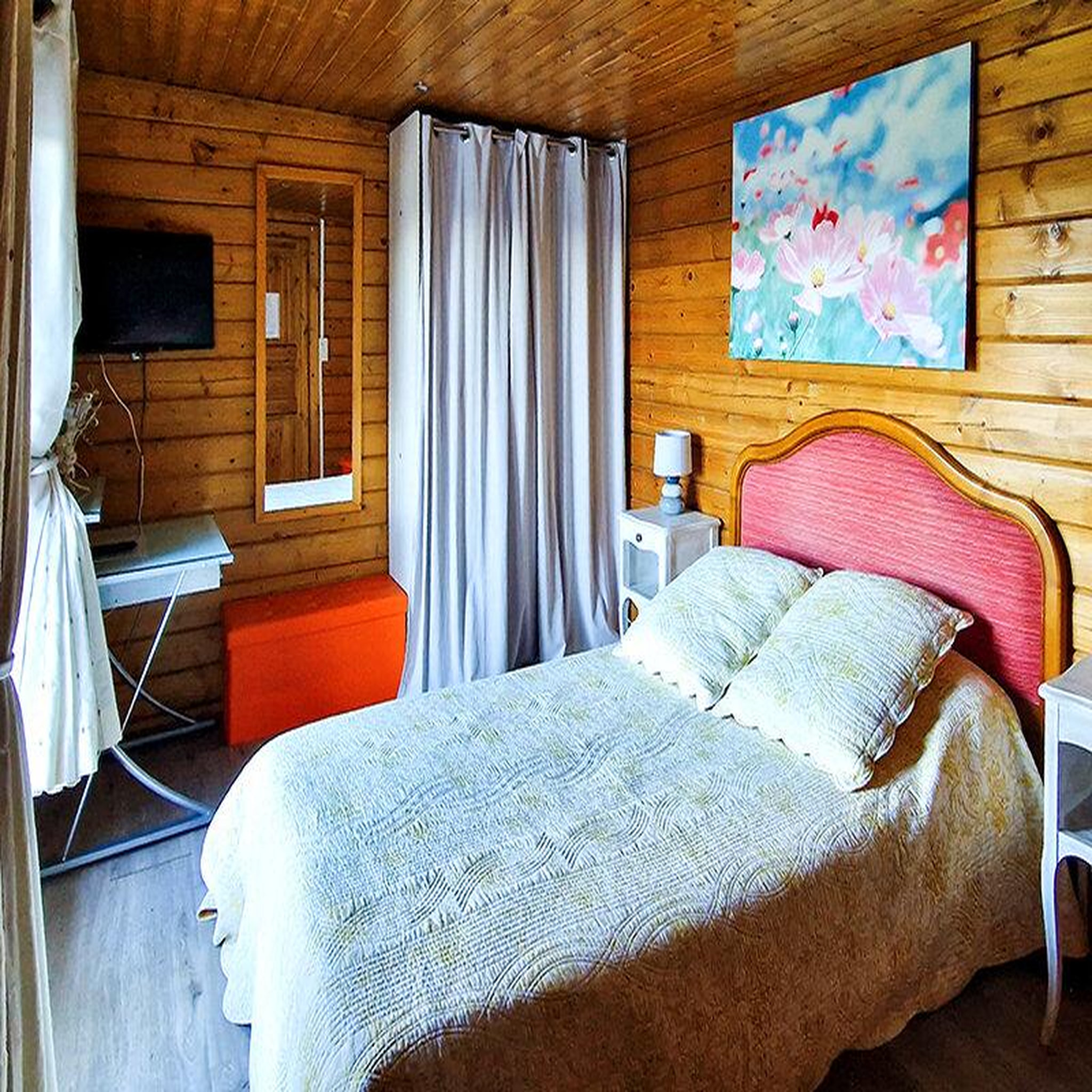 Voir la diapositive 2 : Smartbox 2 jours en chalet avec dîner à 1h de toulouse - coffret cadeau séjour