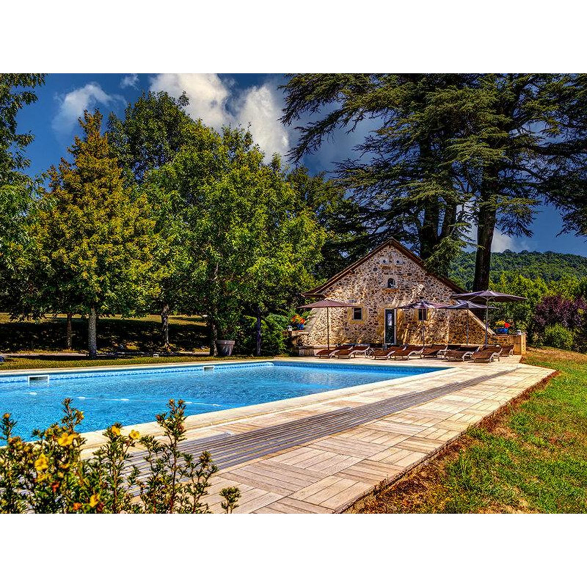 Smartbox 2 jours en famille en suite dans un château de l'Aubrac - Coffret Cadeau Séjour