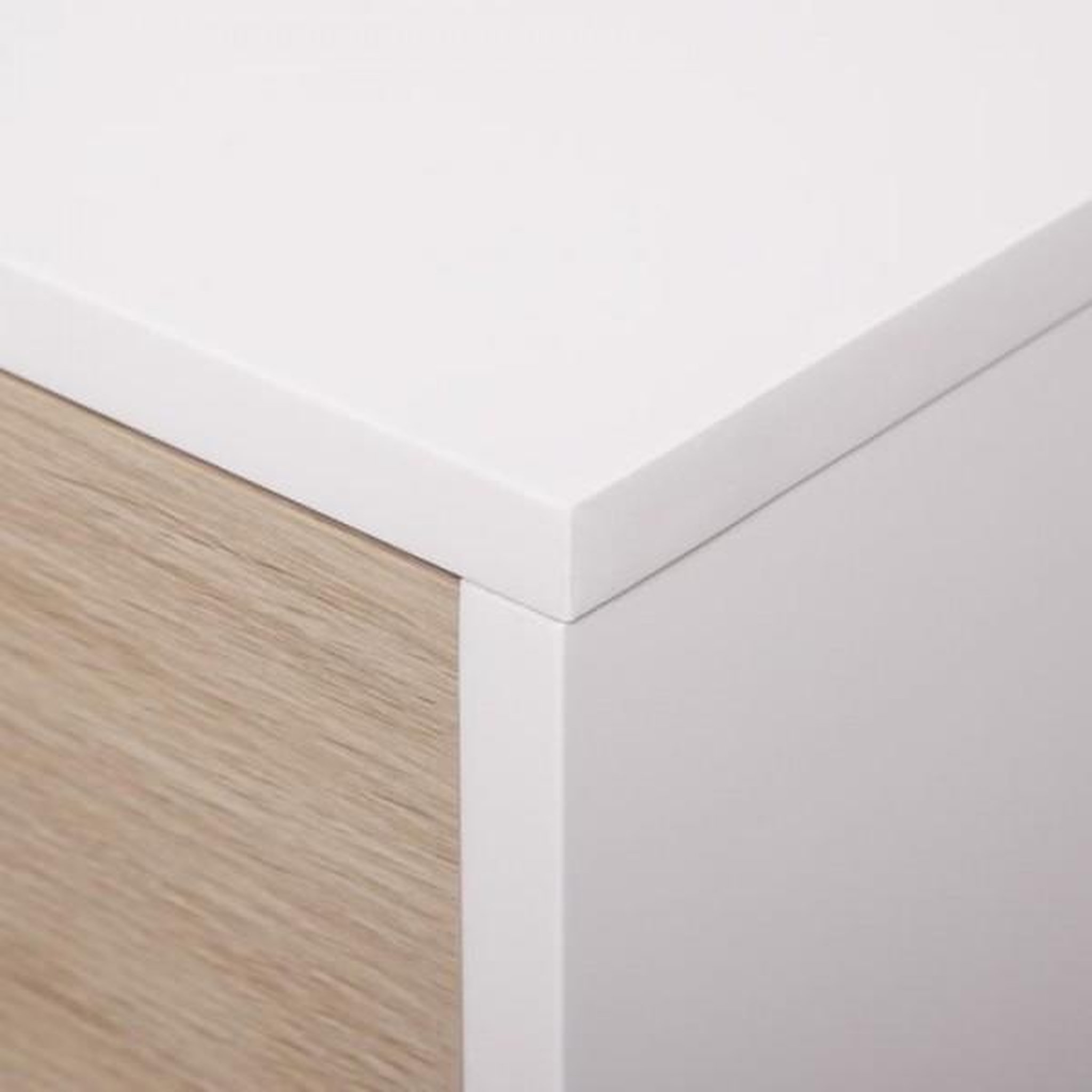 Voir la diapositive 5 : MARKET24 Commode KENT - 3 tiroirs - Chene et blanc - L 80 x P 40 x H 80,5 cm
