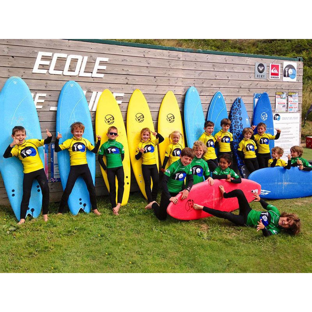 Smartbox 3 sessions de surf d'1h30 à Belle-île-en-Mer - Coffret Cadeau Sport & Aventure