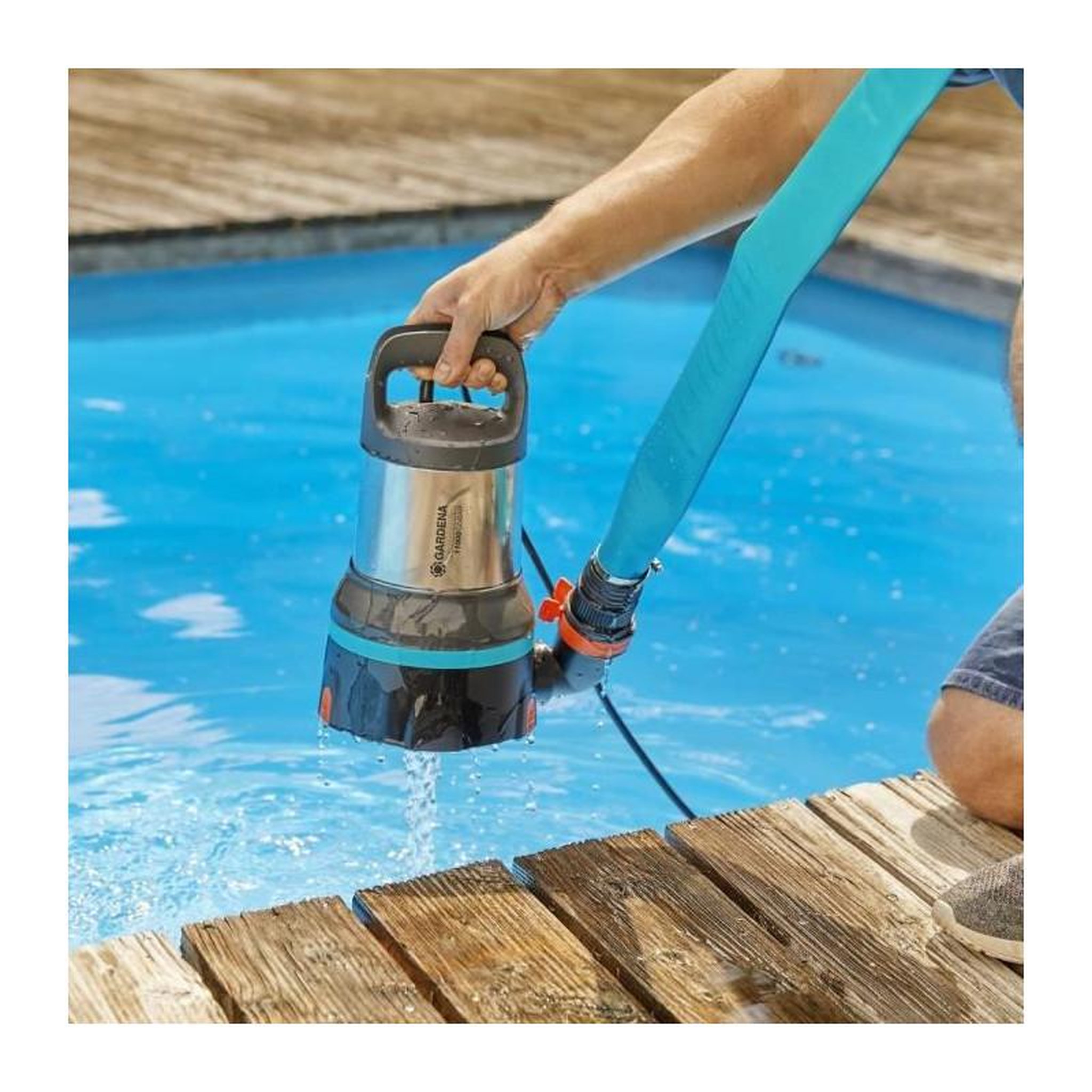 Voir la diapositive 3 : Gardena GARDENA Pompe devacuation eaux claires 11000 Aquasensor