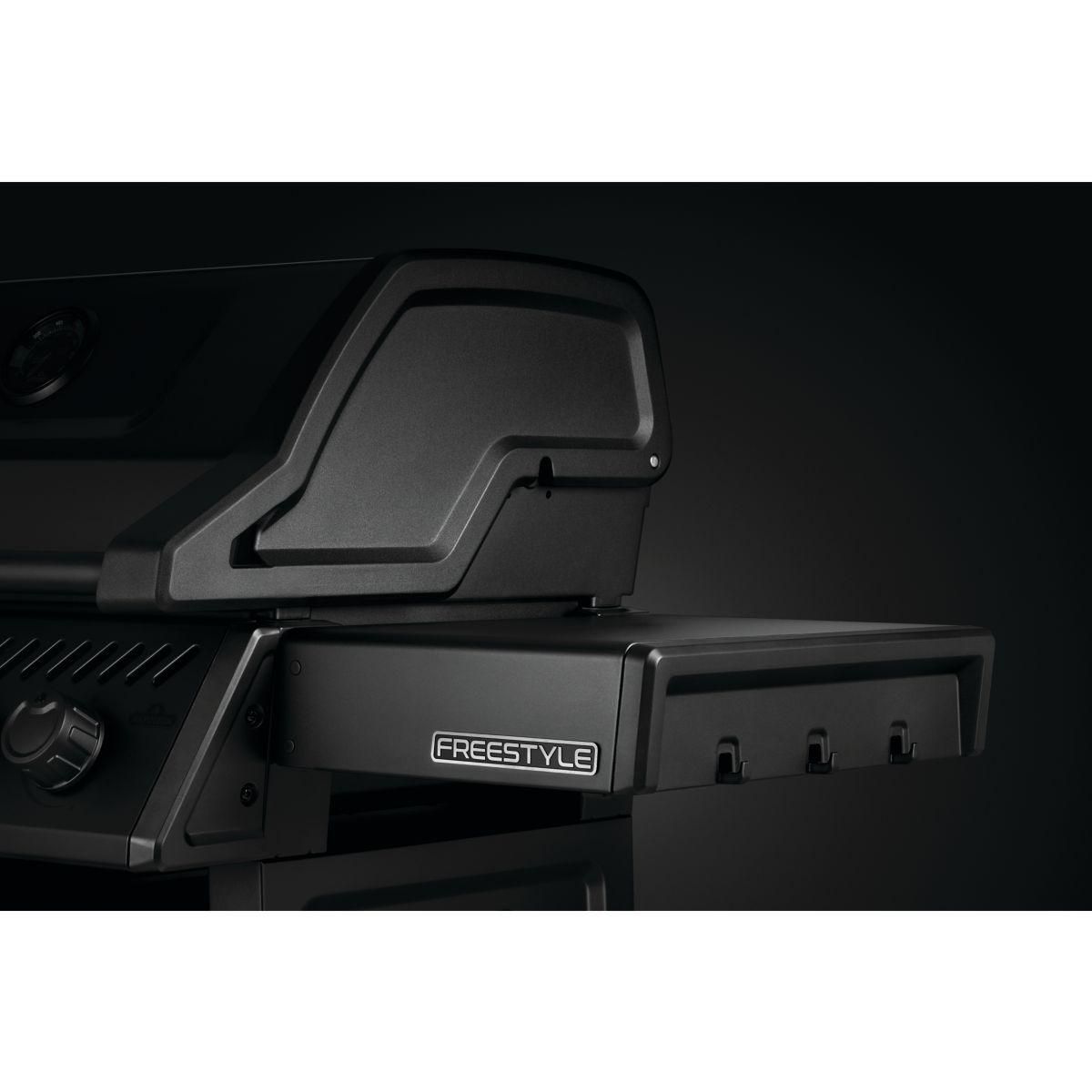 NAPOLEON Barbecue gaz Freestyle 4 bruleurs et Sizzle Zone Séri