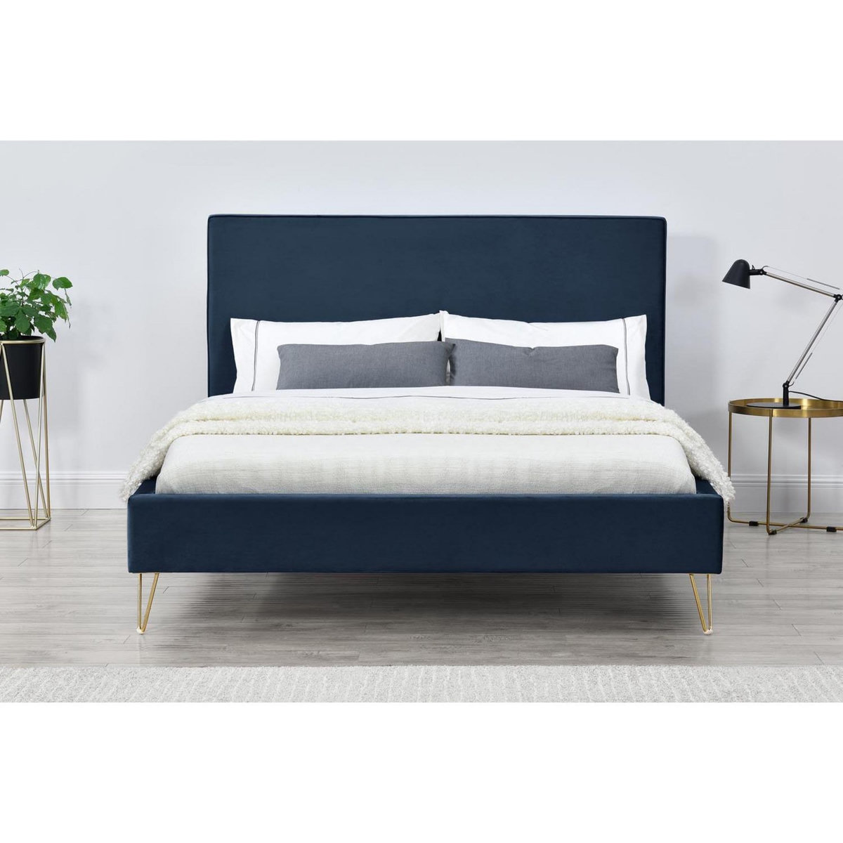 CONCEPT USINE Structure de lit 140 x 190 cm en velours et laiton bleu RIVERSIDE