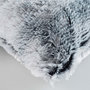 Voir la diapositive 3 : Paris Prix Coussin Imitation Fourrure  Antartic  45x45cm Gris
