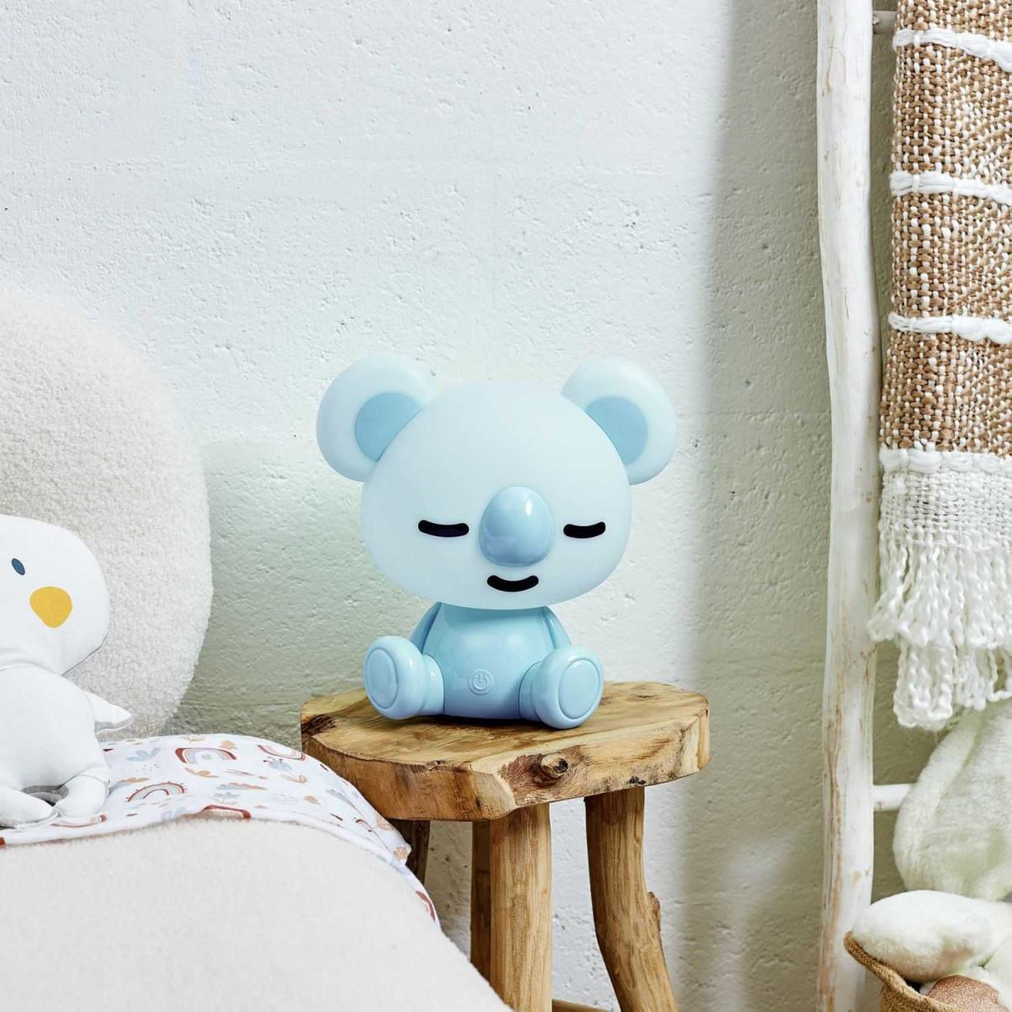 Voir la diapositive 6 : HOME DECO KIDS Veilleuse Enfant à LED  Koala  25cm Bleu