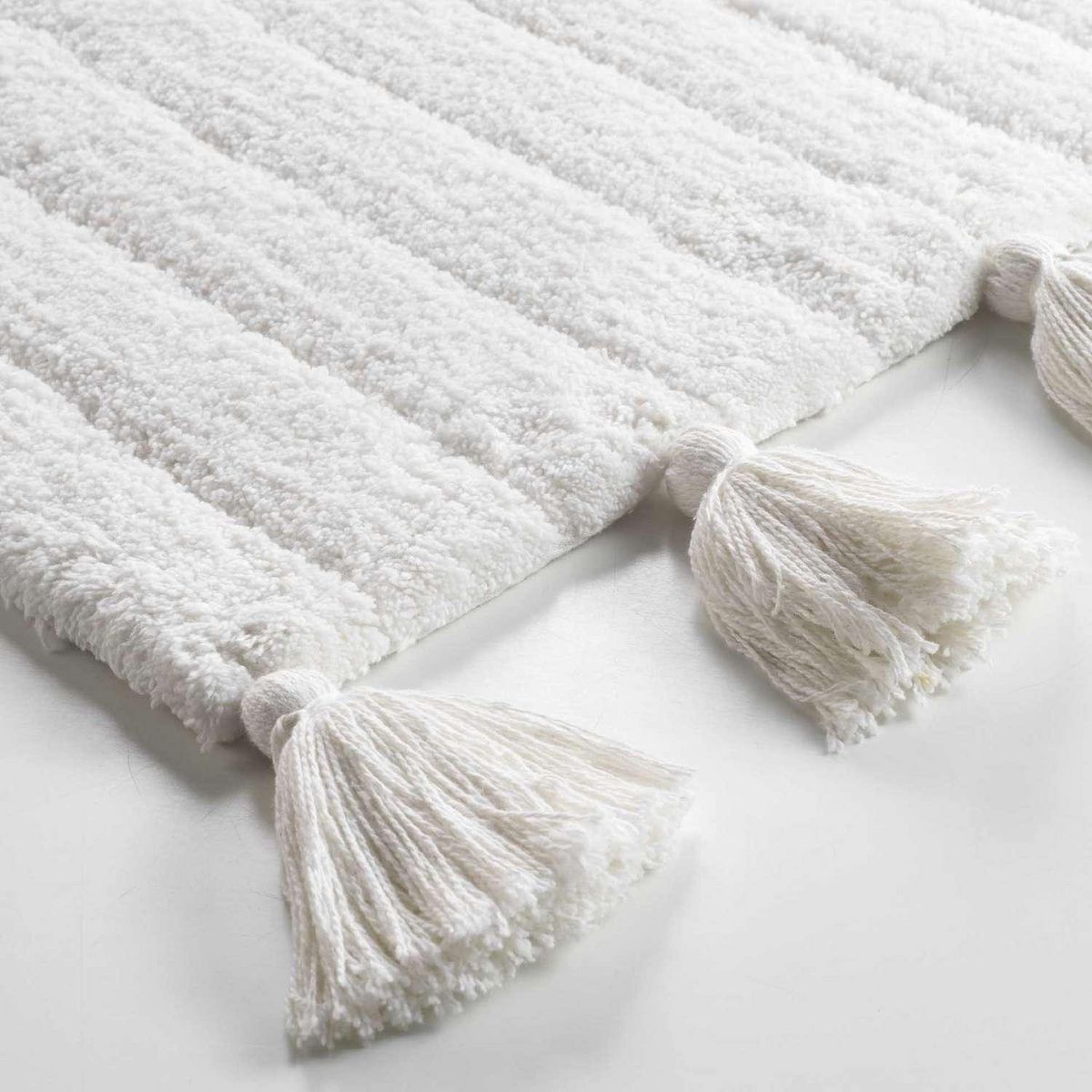 Douceur d'Intérieur Tapis de bain Manteca en coton tufté - 50 x 80 cm - Blanc