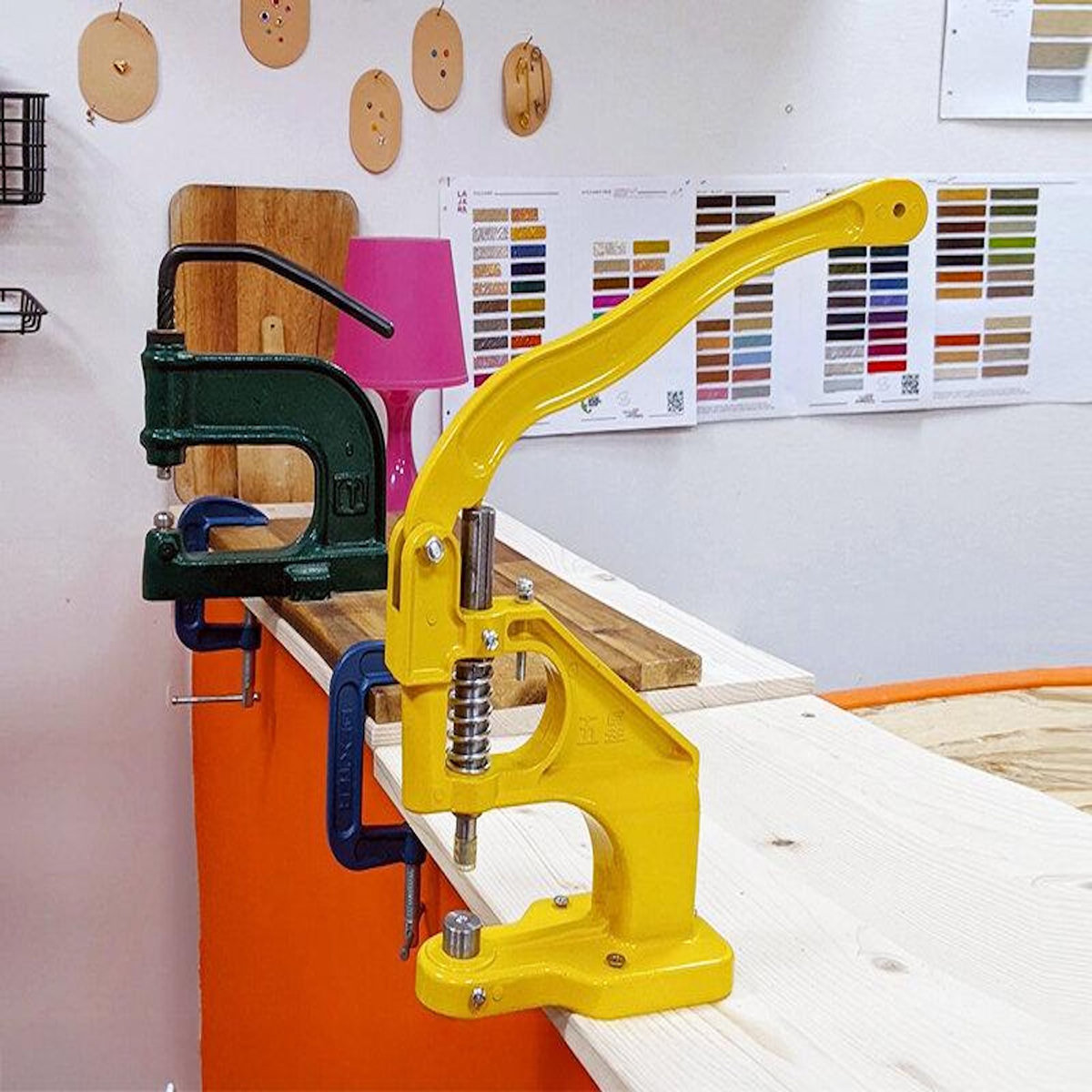 Smartbox Atelier de maroquinerie : création d'une ceinture en cuir pour 1 personne - Coffret Cadeau Multi-thèmes