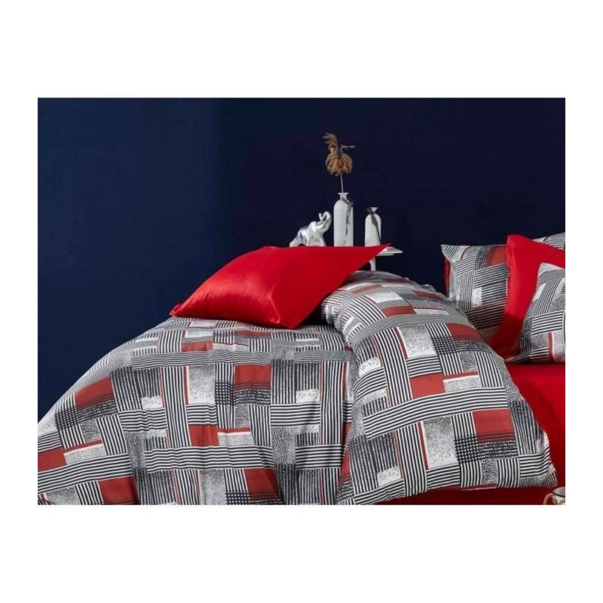 GENERIQUE Parure de lit - 1 housse de couette 220 x 240 cm + 2 taies d'oreiller 60 x 60 cm - 100 % polyester microsatin - Gris