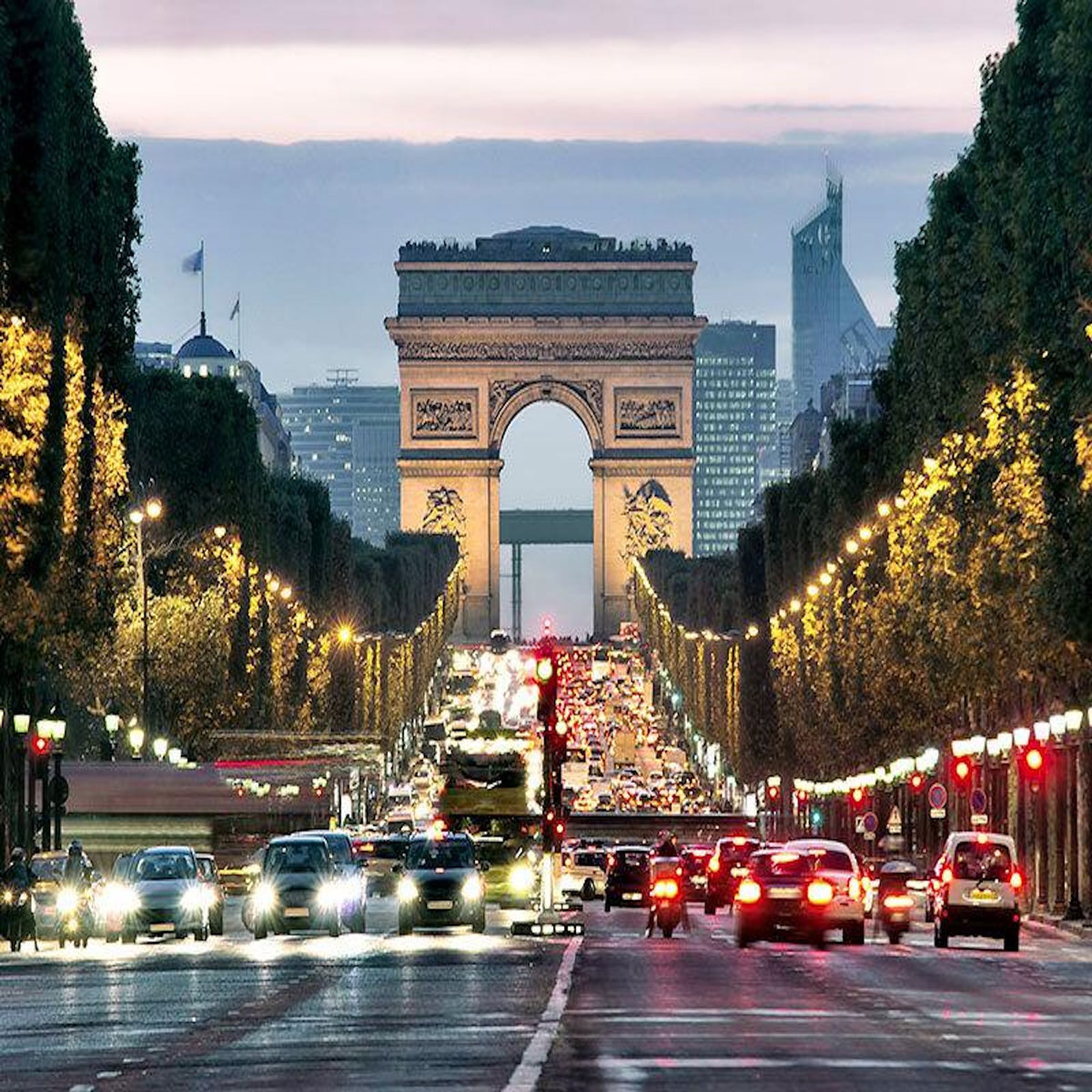 Smartbox 2 entrées générales adultes pour l'Arc de Triomphe avec accès au rooftop panoramique - Coffret Cadeau Sport & Aventure