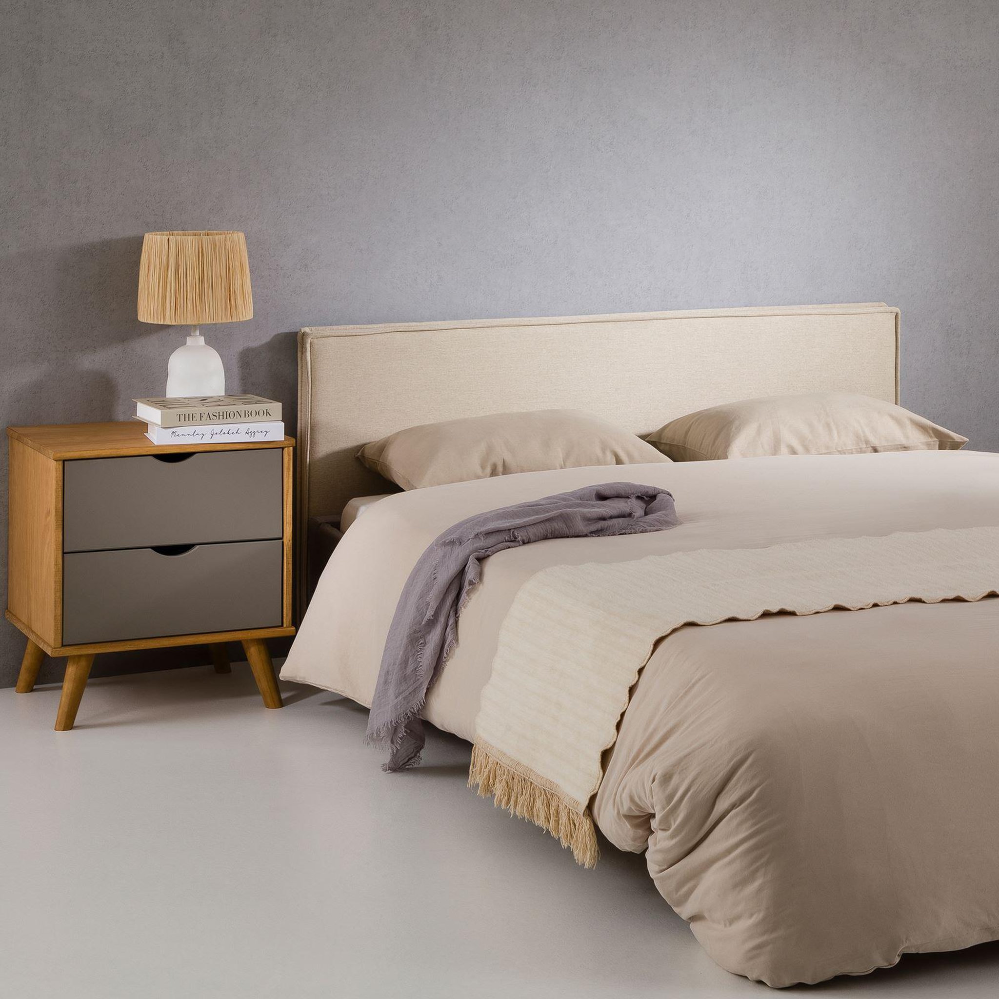 Voir la diapositive 2 : IDIMEX Tête de lit klao 160 sur pieds, en tissu