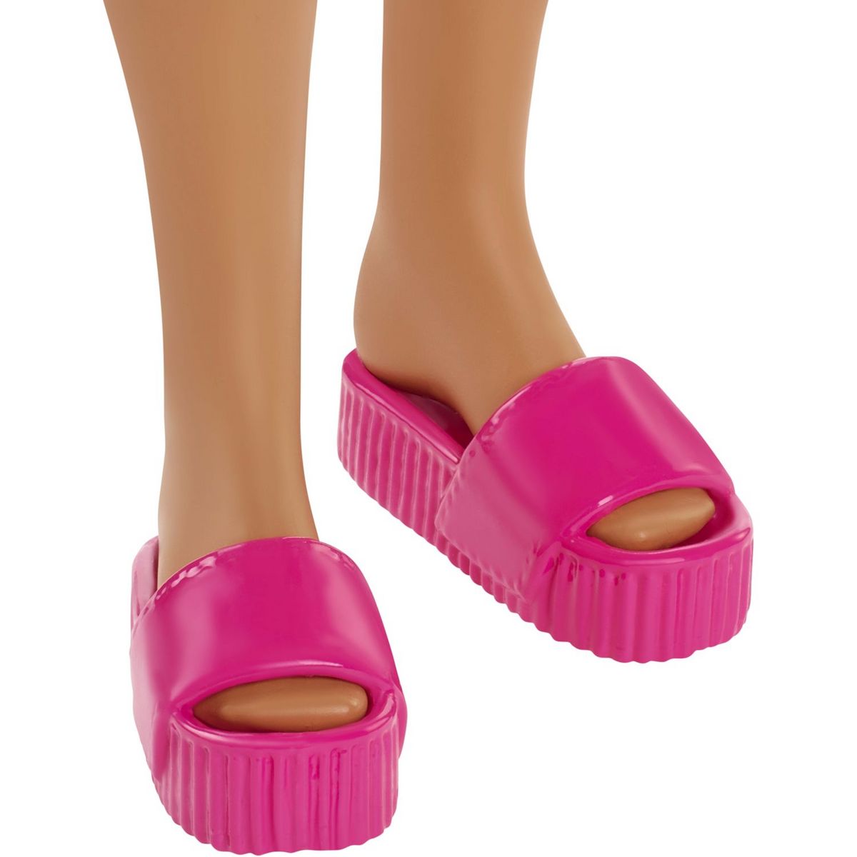 BARBIE Poupée Barbie Aime les océans - Robe rayures arc-en-ciel