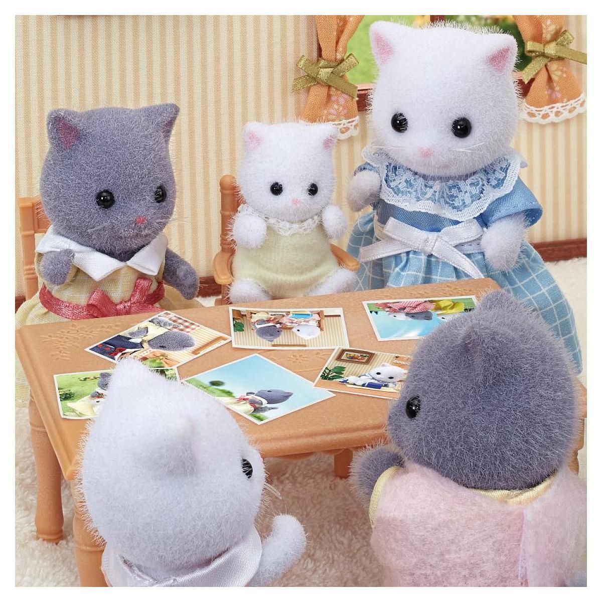 Sylvanian Families 5456 Le bébé chat persan