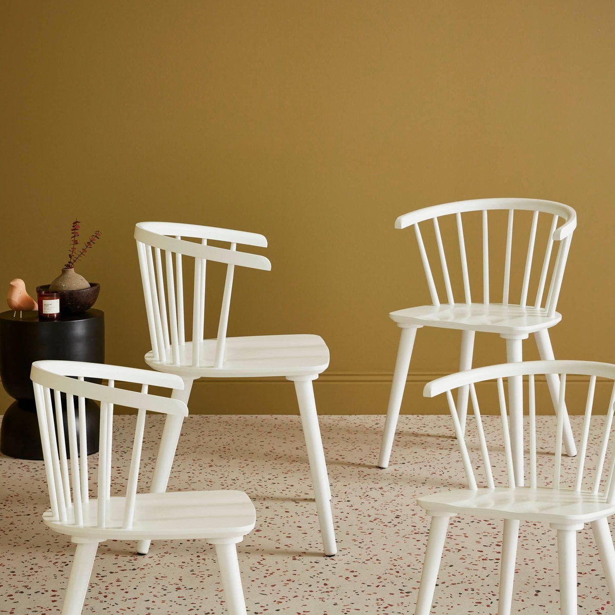 SWEEEK Lot de 4 chaises blanches à barreaux en bois et contreplaqué. Paula. L 51 x P 53 x H 75cm