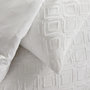 Voir la diapositive 3 : Today Parure de lit - TODAY - Essential - 2 personnes - 220 x 240 cm - Effet tufté losange blanc
