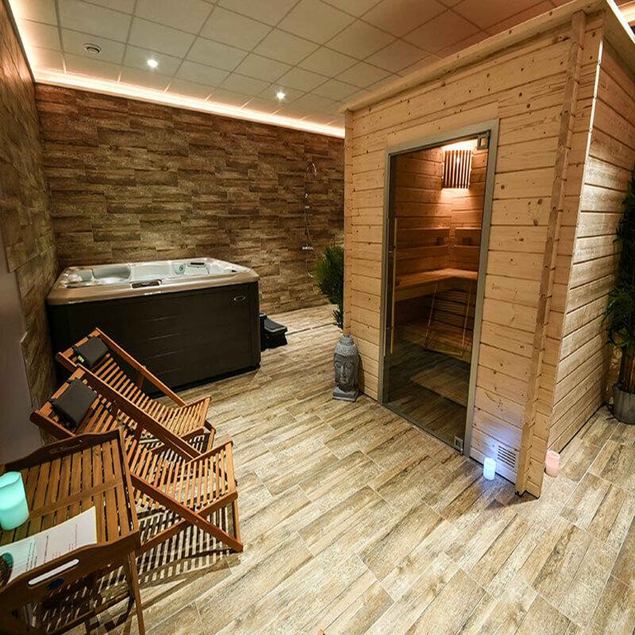 Voir la diapositive 3 : Smartbox Noël bien-être : 1 massage avec accès au spa - coffret cadeau bien-être