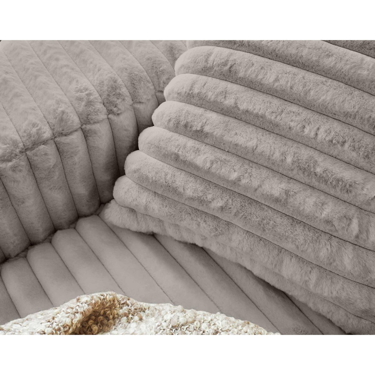 LISA DESIGN Laponie - canapé d'angle gauche - 4 places - en fausse fourrure côtelée