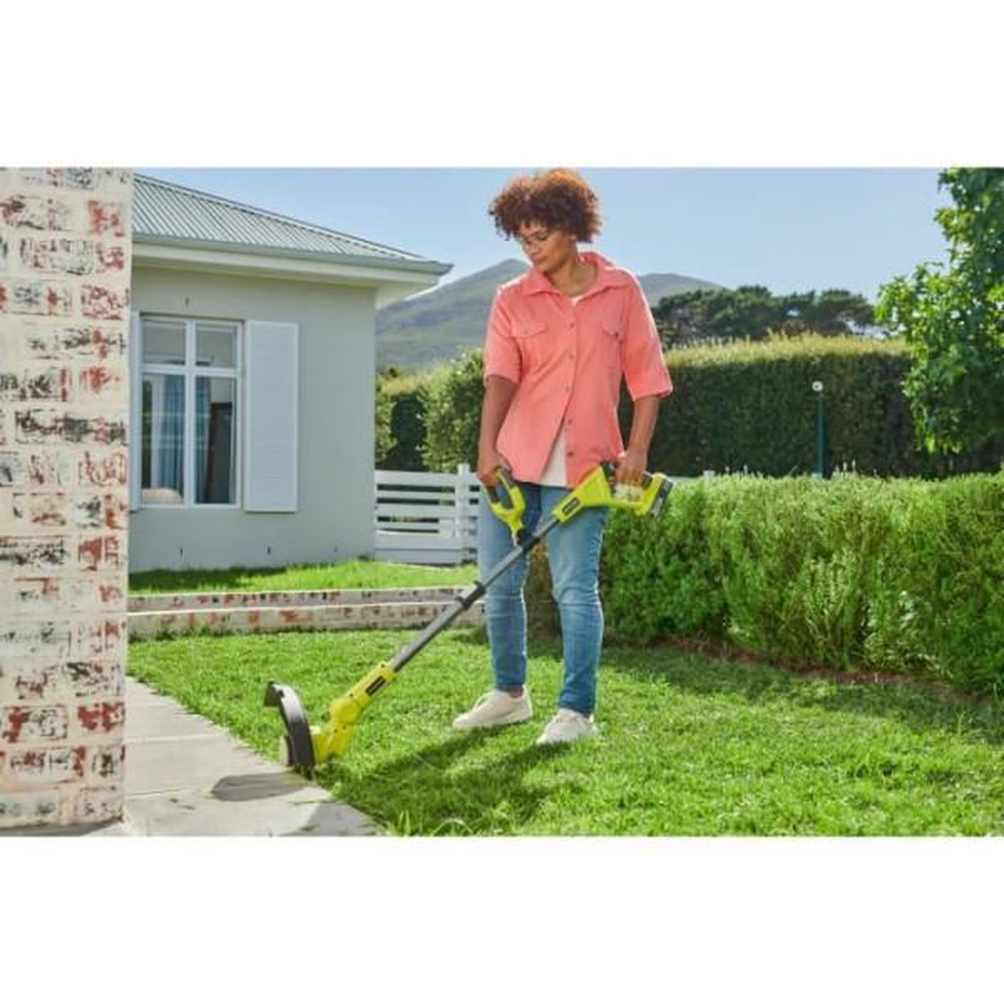 Voir la diapositive 6 : Ryobi RYOBI - Coupe-bordures 18V ONE+ - Ø coupe 25-30 cm - tube télescopique - 1 batterie 2,5 Ah & chargeur + RAC155 OFFERT - RLT183