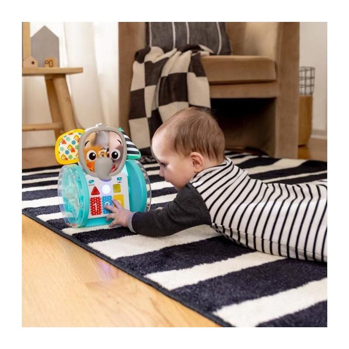 BABY EINSTEIN BABY EINSTEIN Jouet a roulettes Petit Eléphant, Musique et Lumieres, Interactif et Multilingue, Développement de la motricité