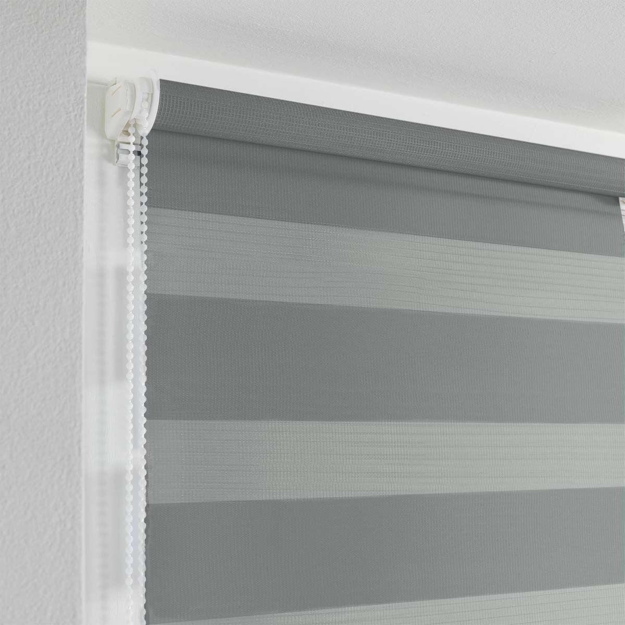 Voir la diapositive 2 : Douceur d'Intérieur Store Enrouleur Jour Nuit  Daynight  90x180cm Gris