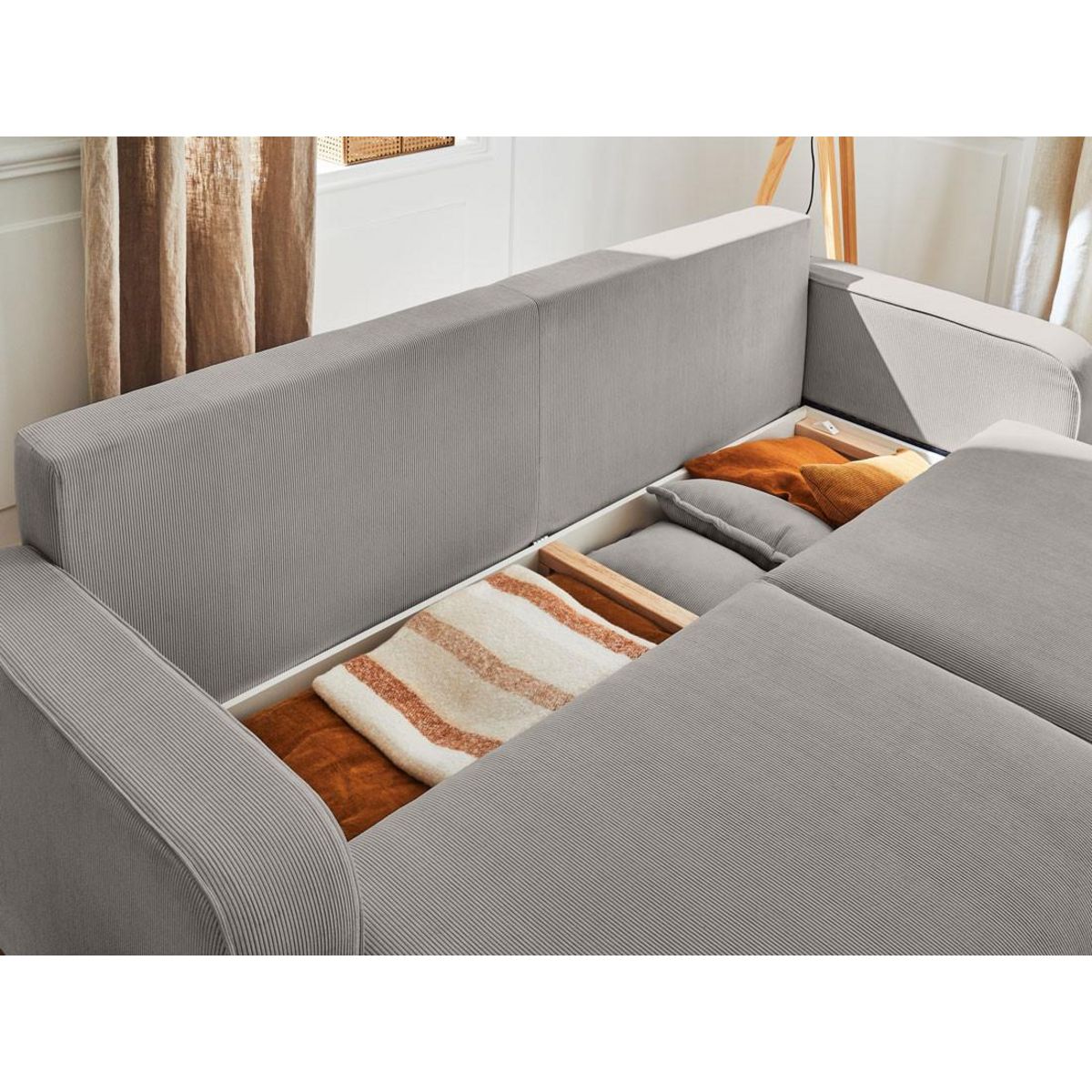 LISA DESIGN Albane - canapé 3 places - convertible avec coffre - en velours côtelé