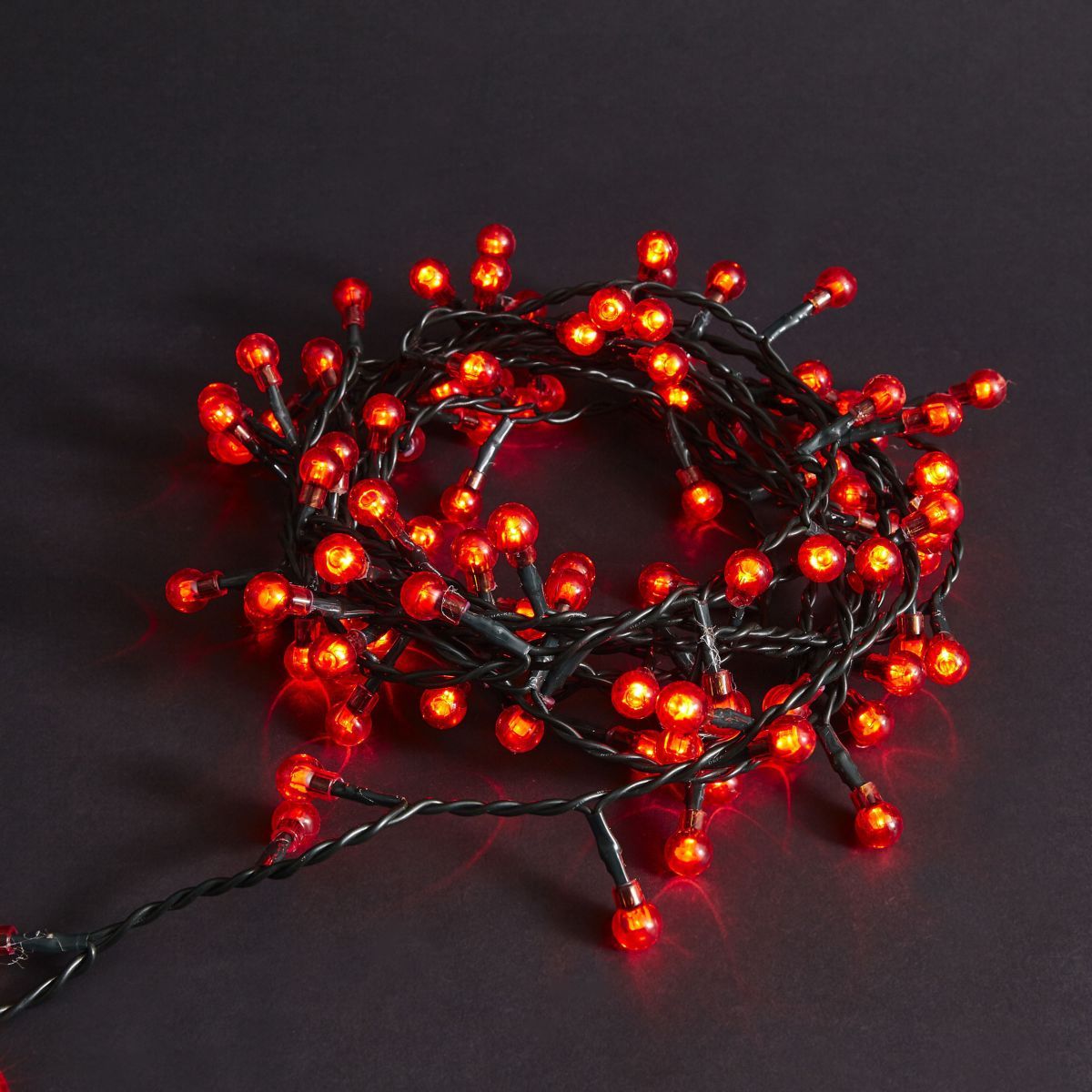 ACTUEL Guirlande intérieure 100 led boules rouge - 6,45 m