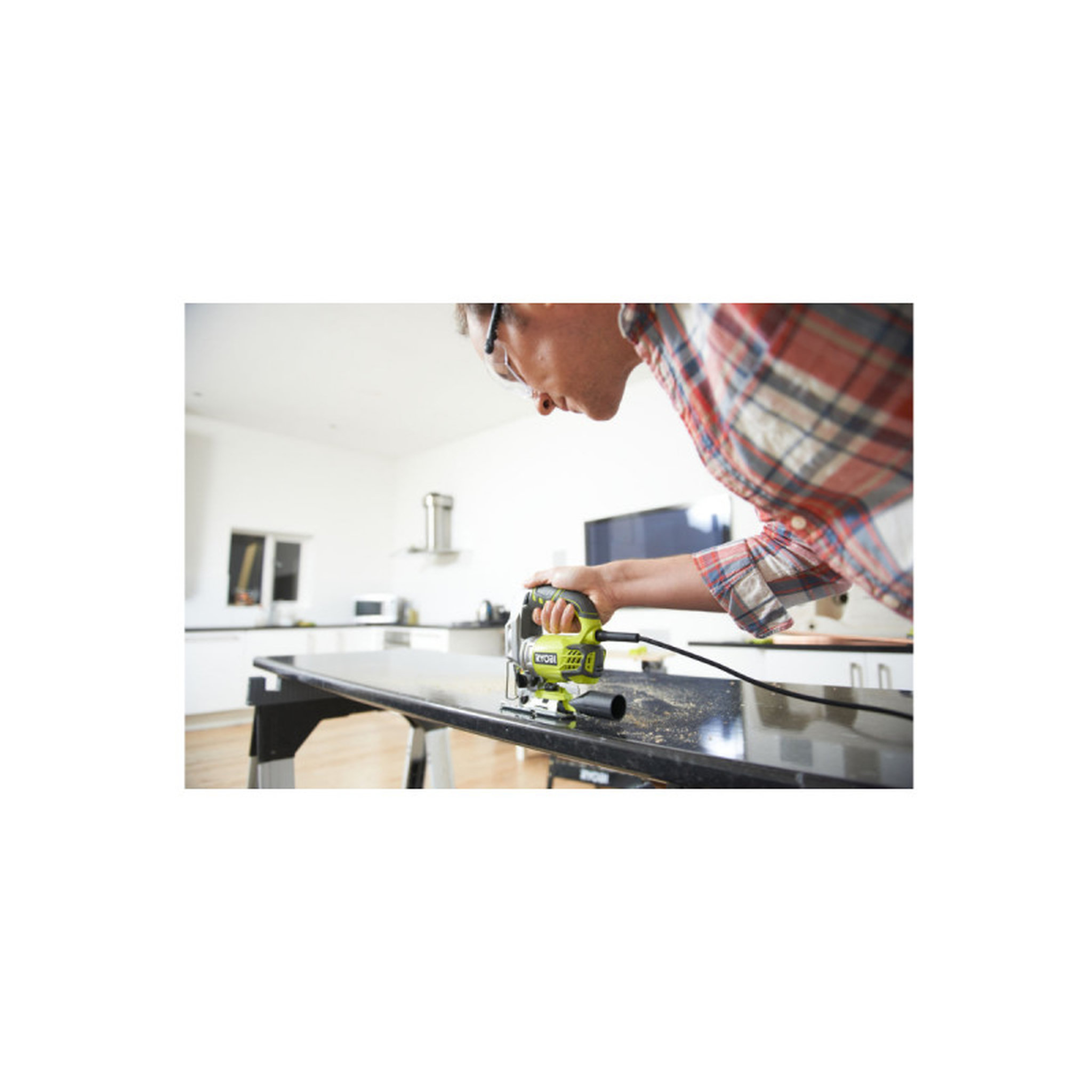 Voir la diapositive 4 : Ryobi Pack RYOBI Scie sauteuse pendulaire électrique 680W RJS1050-K - Coffret de 10 lames RAK10JSB