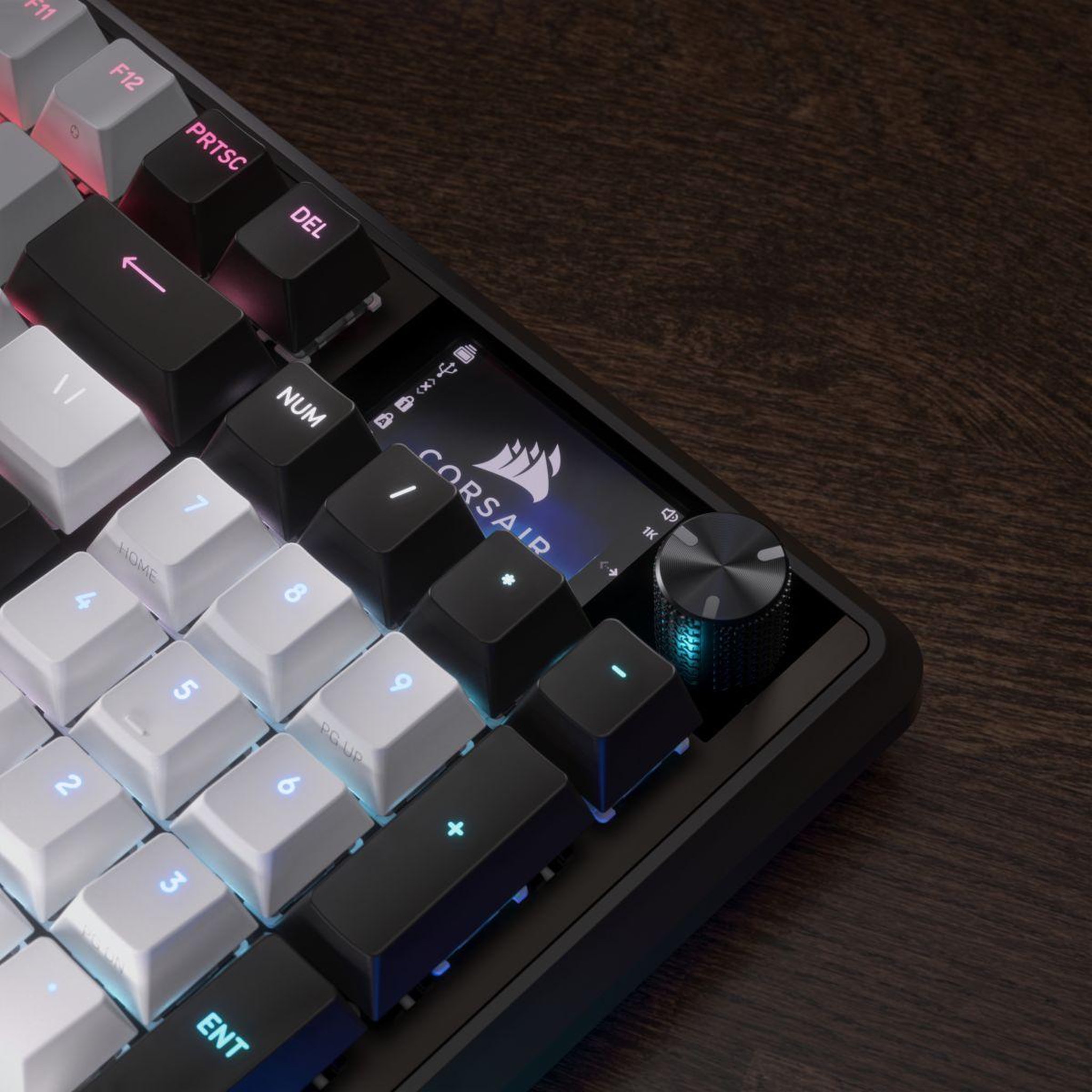 Voir la diapositive 4 : Corsair Clavier gamer vanguard 96 gaming dual tone