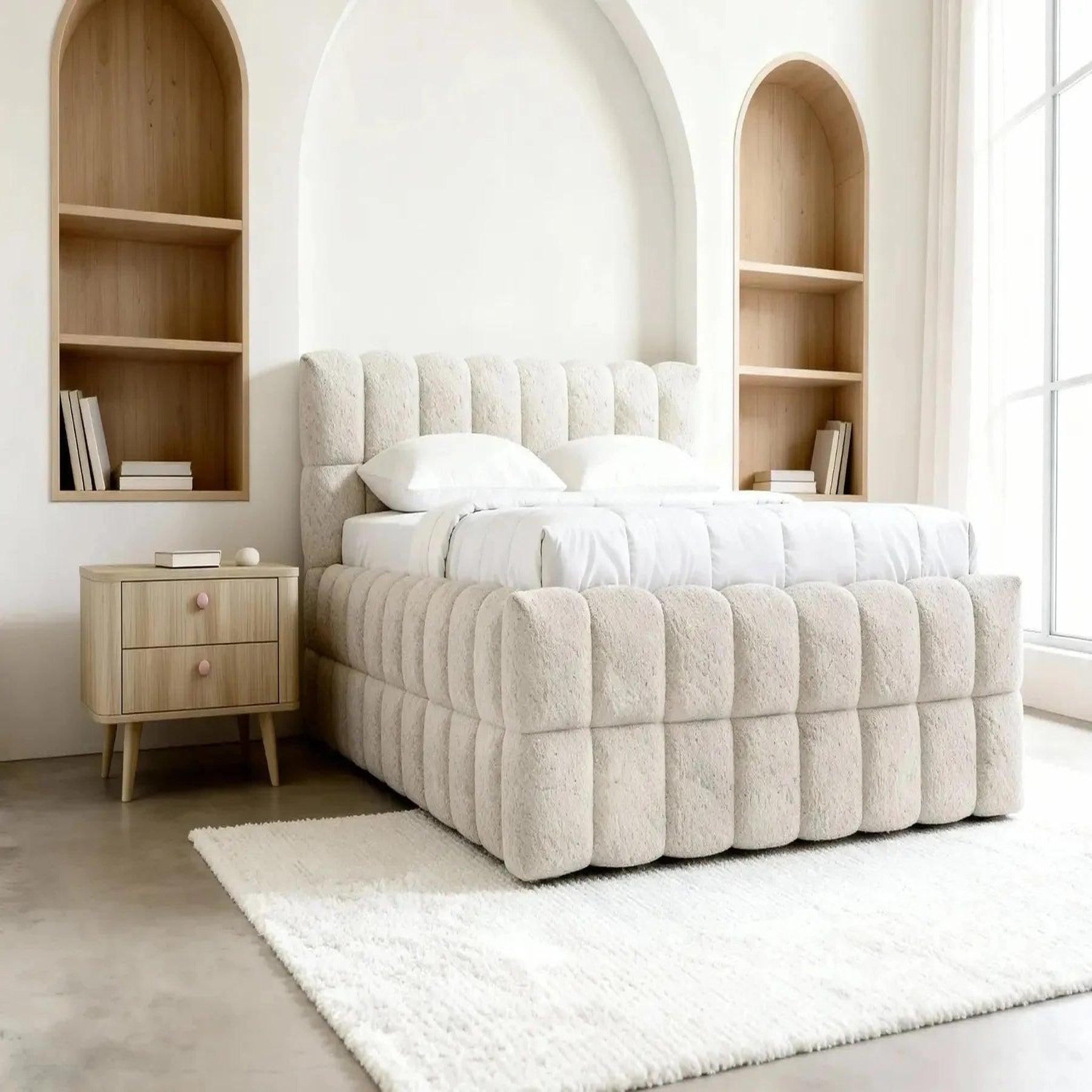 Voir la diapositive 4 : CASANOVA PARIS Voltaire - lit coffre tissu bouclette beige